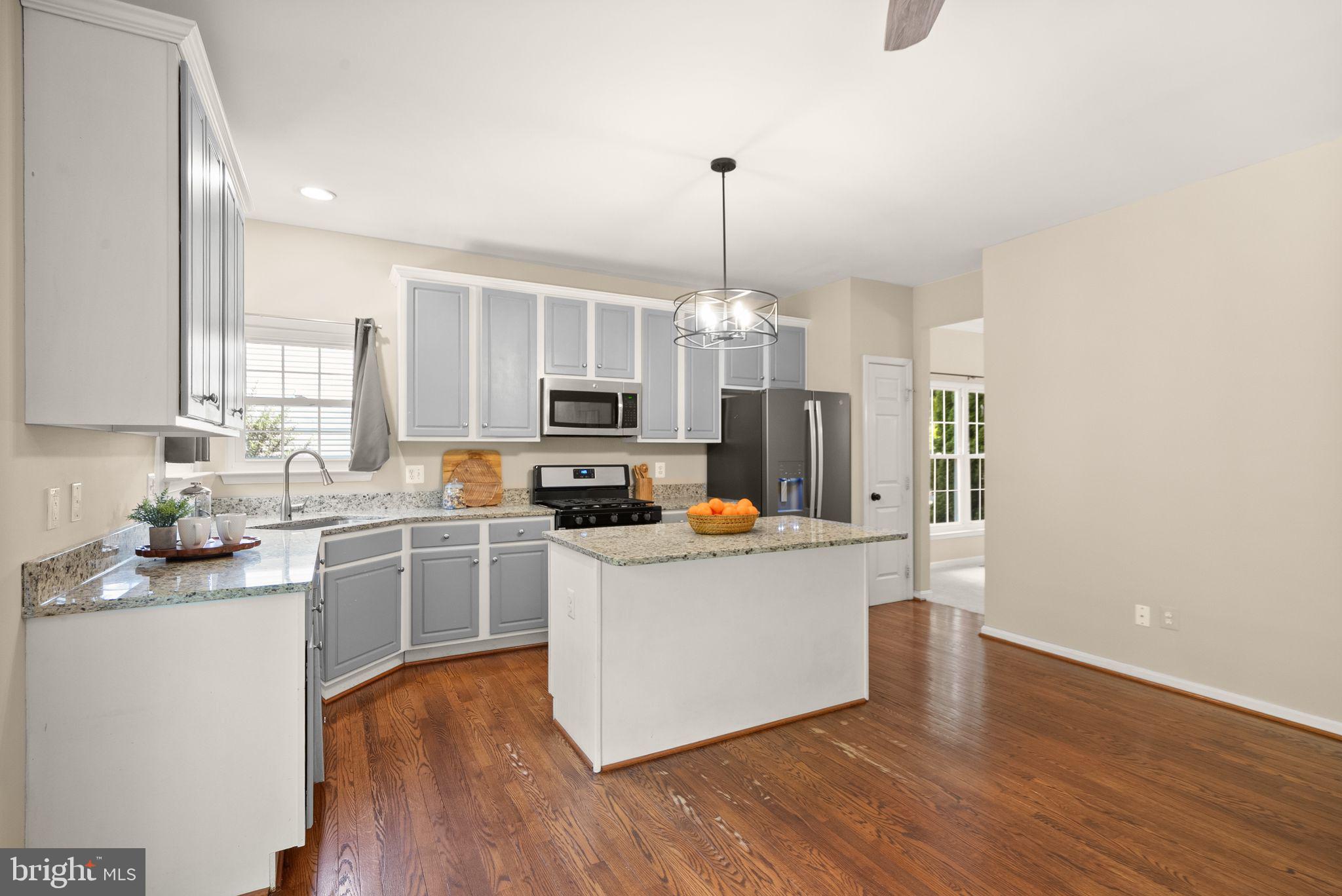 SIGNATURE AT BROADLANDS - Residential