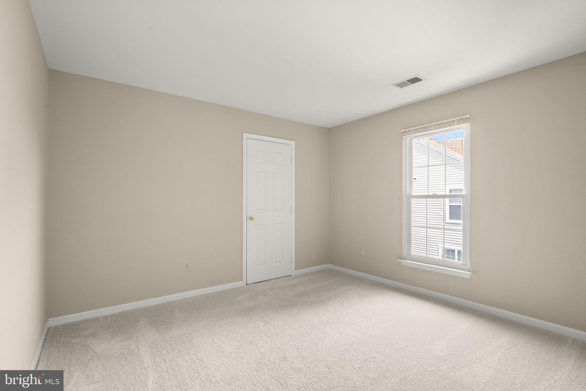 SIGNATURE AT BROADLANDS - Residential