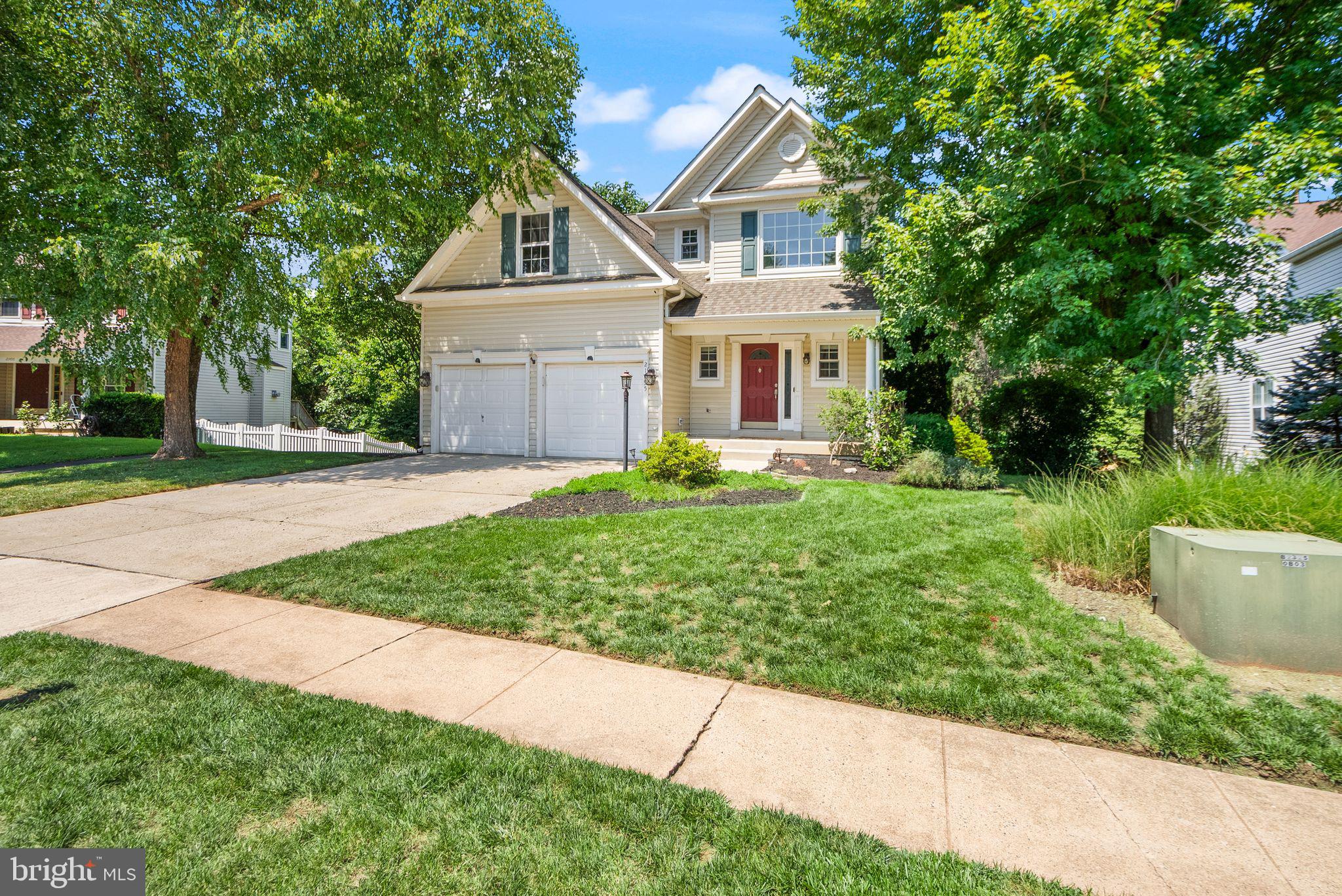 SIGNATURE AT BROADLANDS - Residential