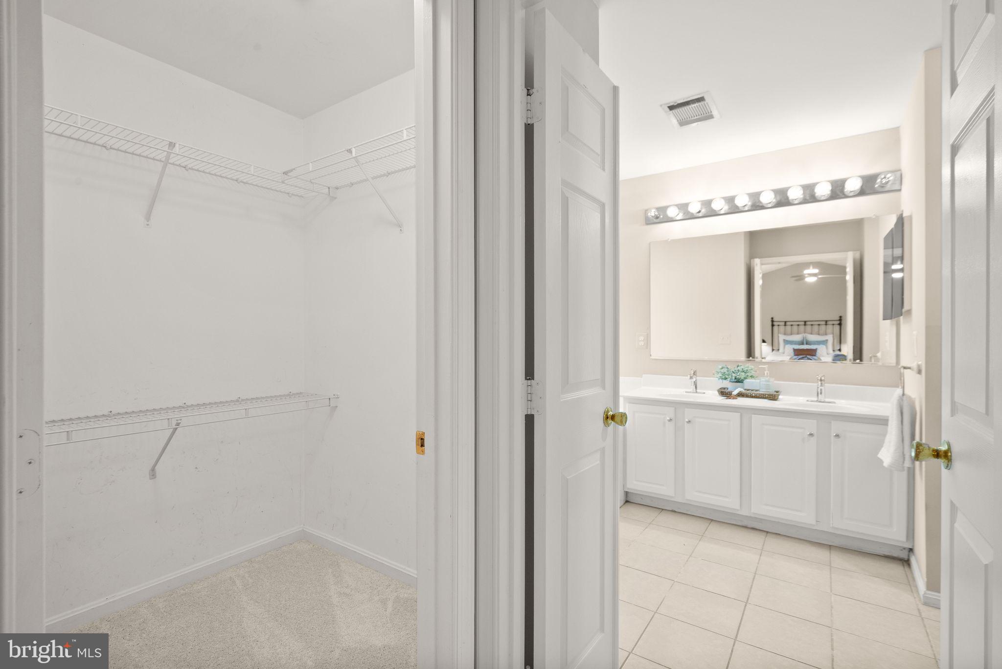 SIGNATURE AT BROADLANDS - Residential
