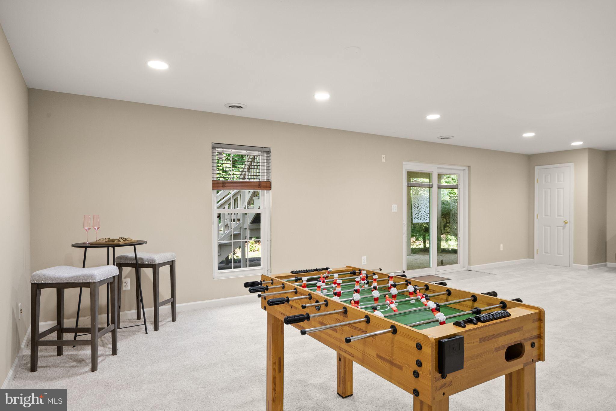 SIGNATURE AT BROADLANDS - Residential