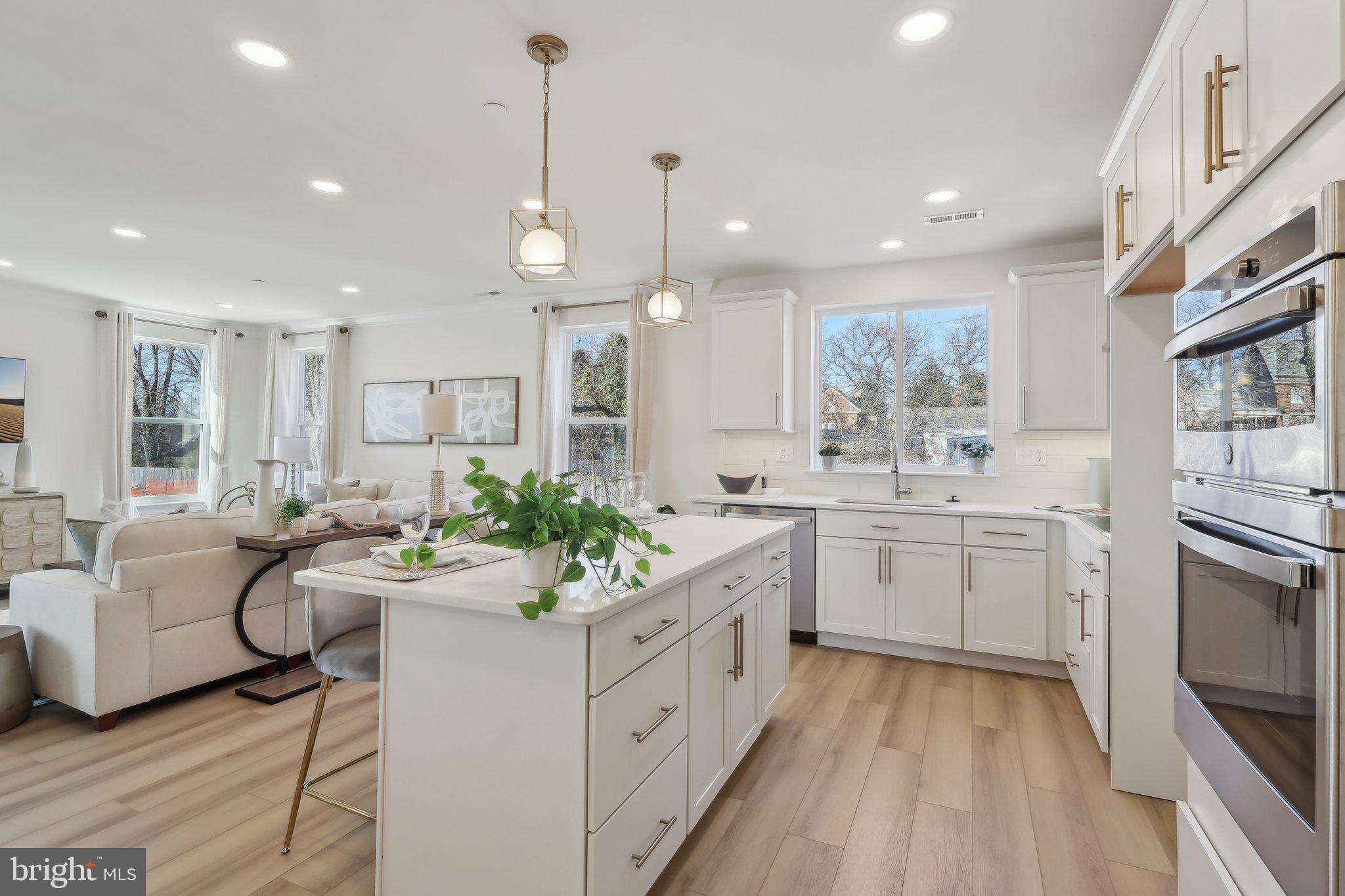 ARBOR PLACE - Residential
