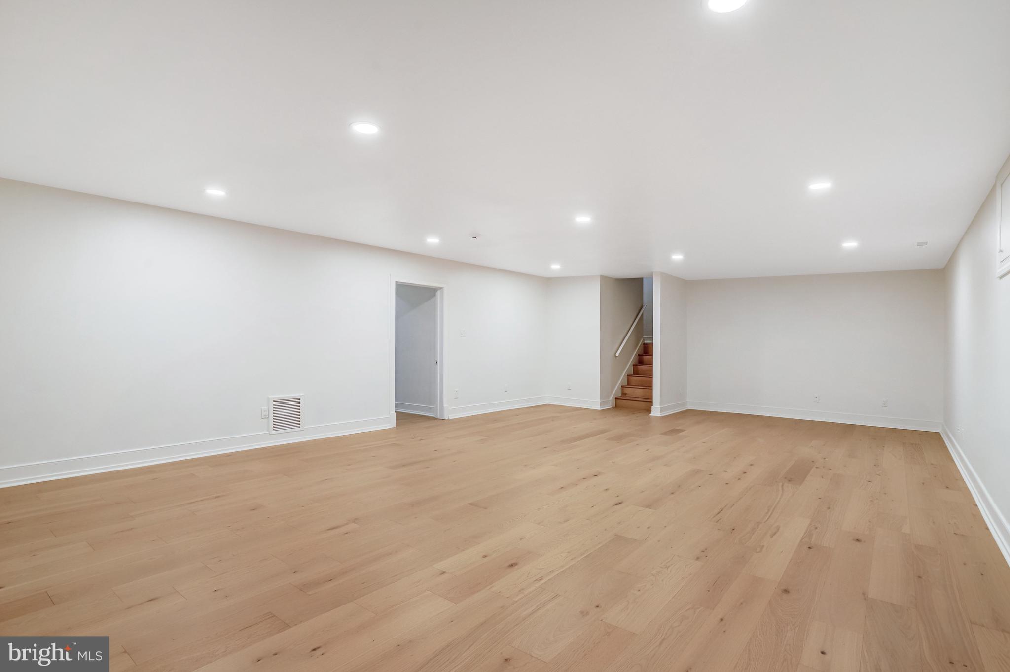 BEACH MILL ESTATES - Residential