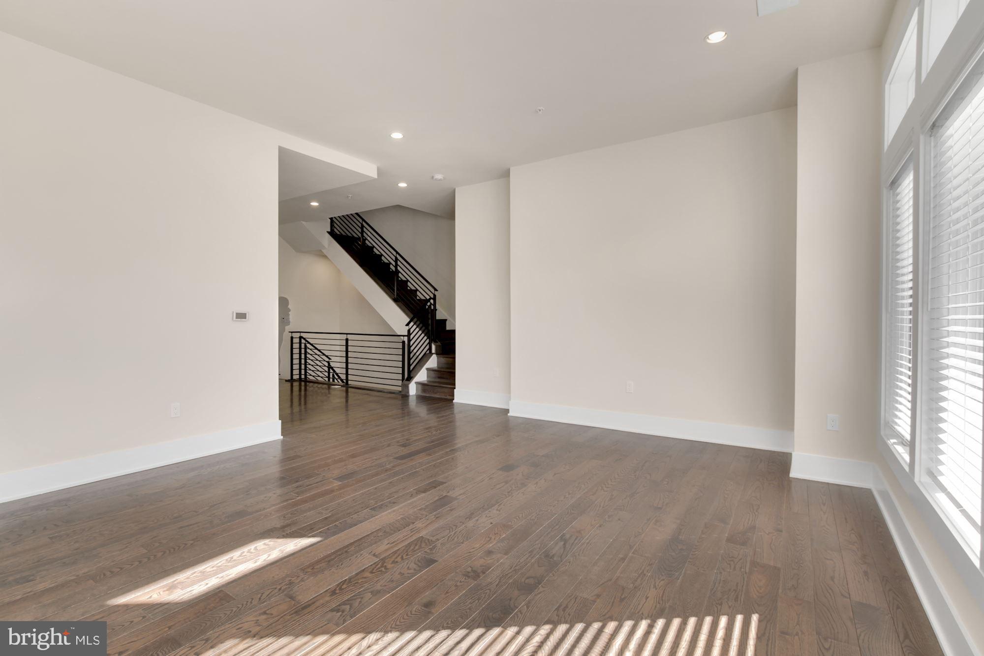 GROSVENOR HEIGHTS - Residential