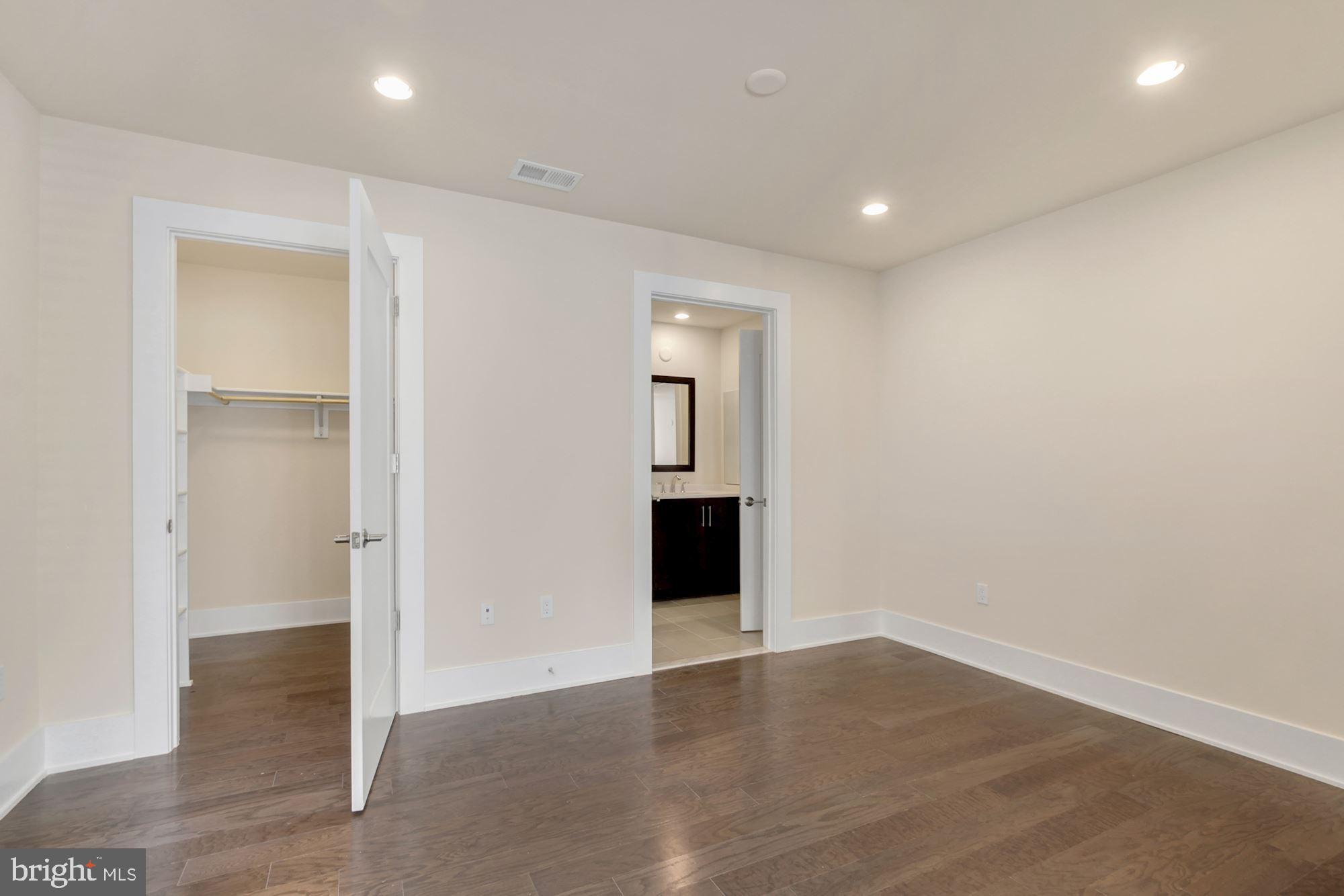GROSVENOR HEIGHTS - Residential