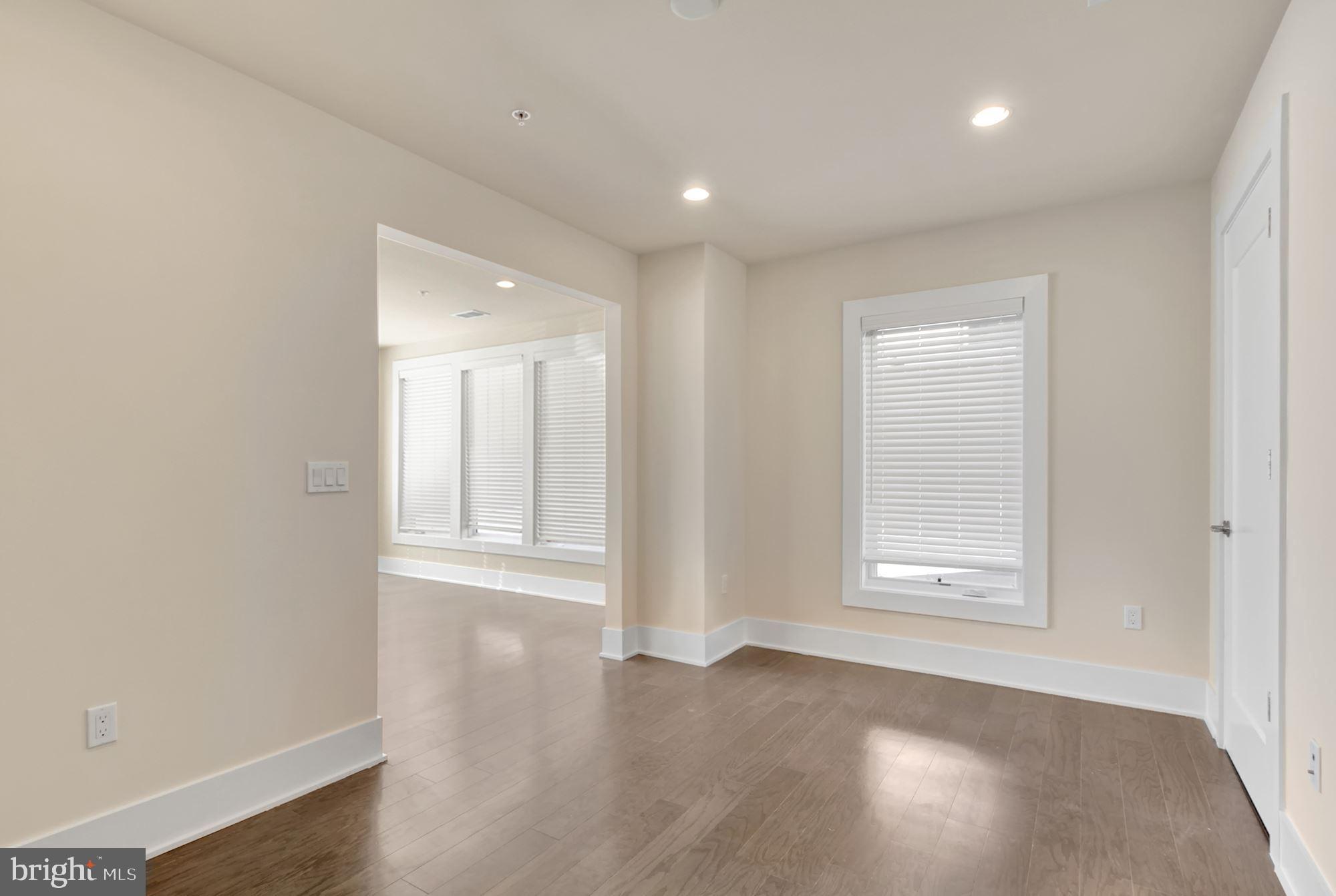 GROSVENOR HEIGHTS - Residential