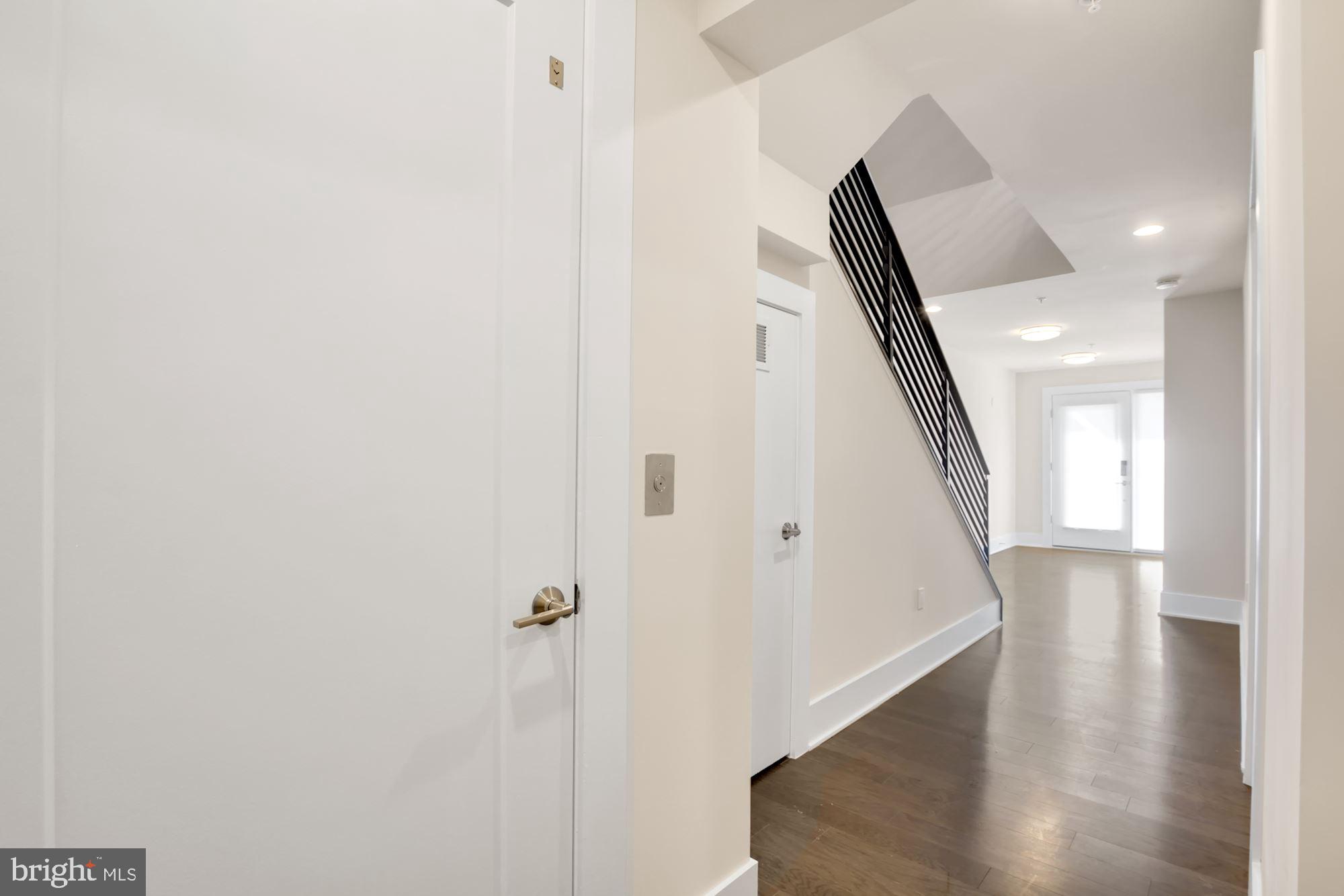 GROSVENOR HEIGHTS - Residential