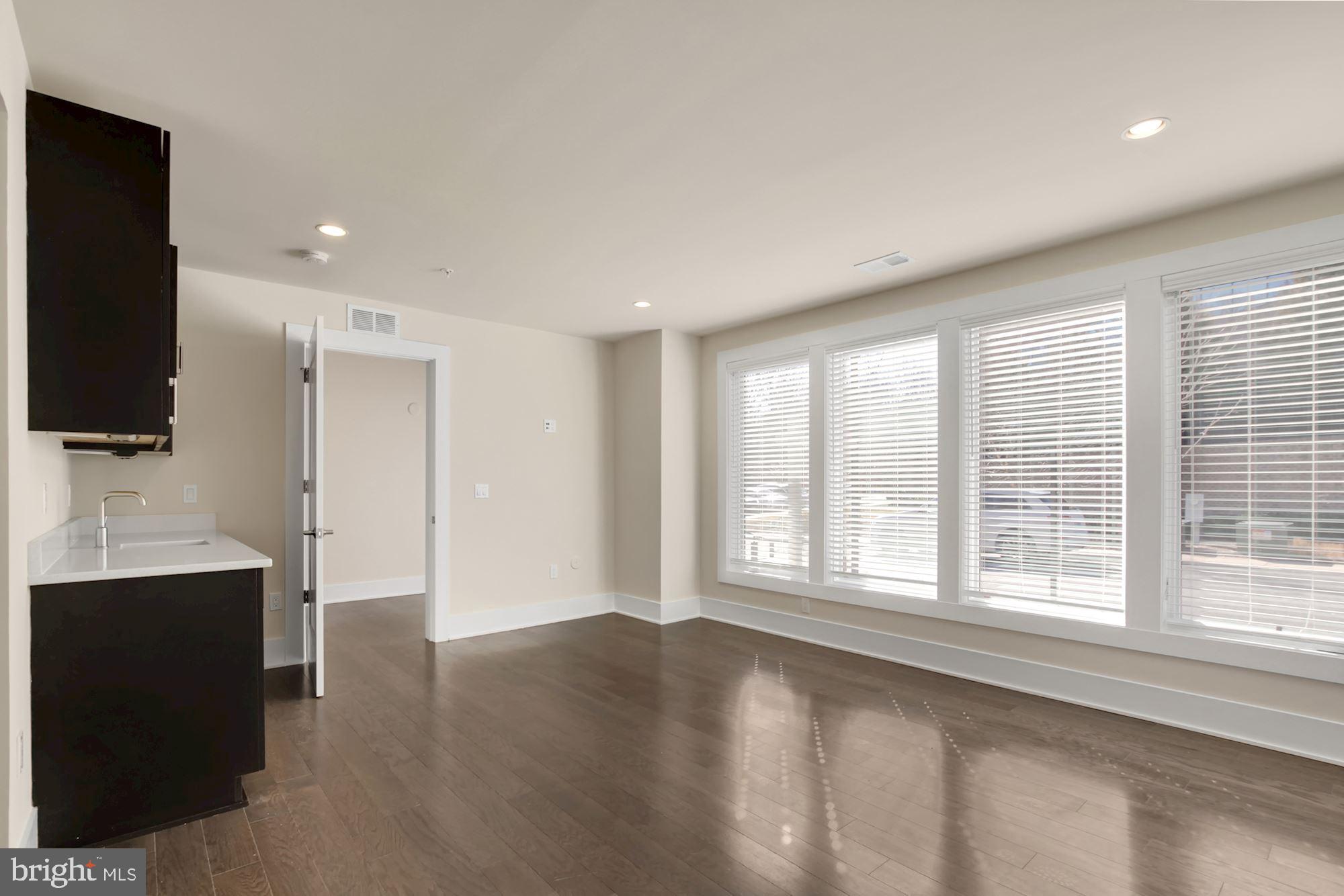 GROSVENOR HEIGHTS - Residential