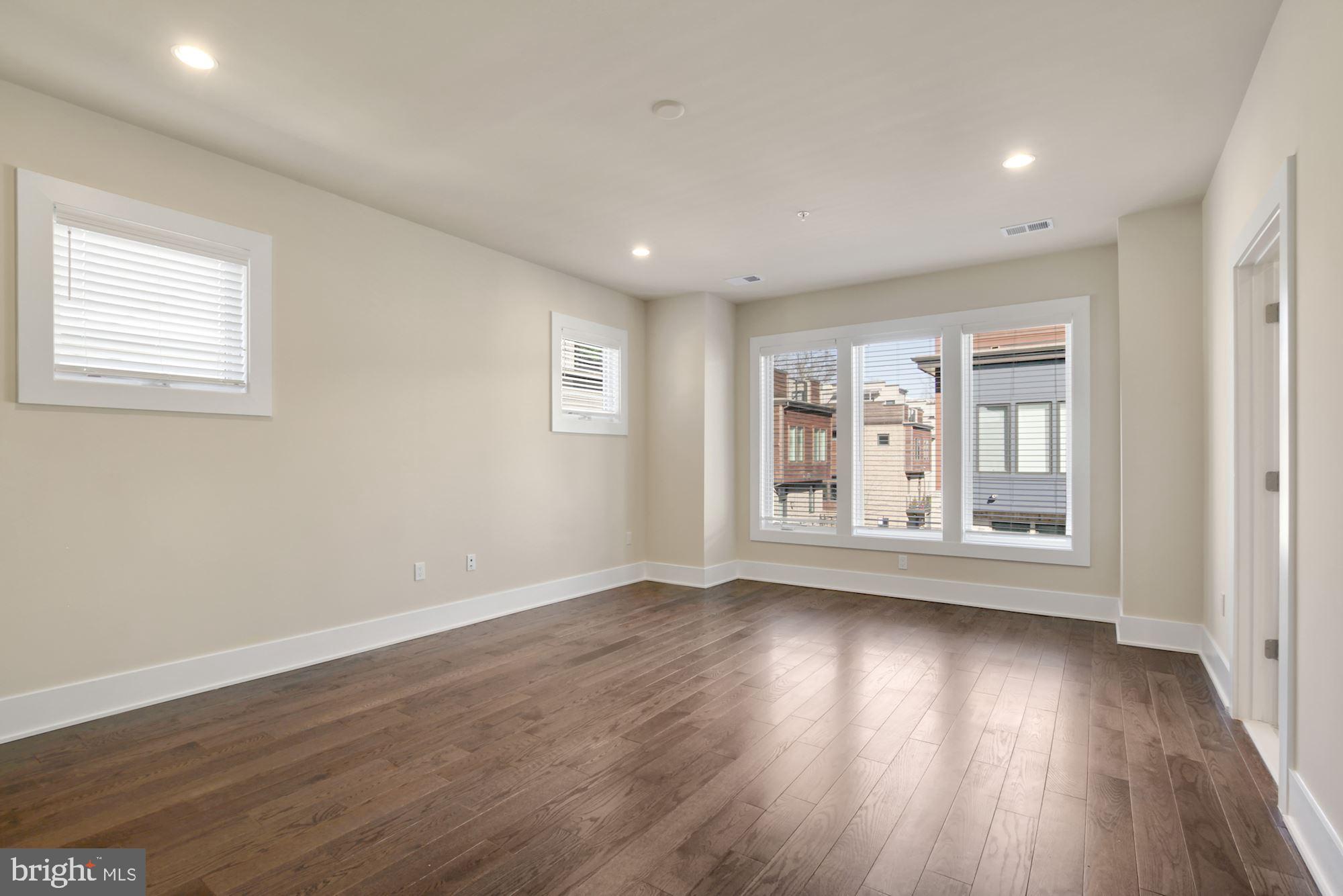GROSVENOR HEIGHTS - Residential