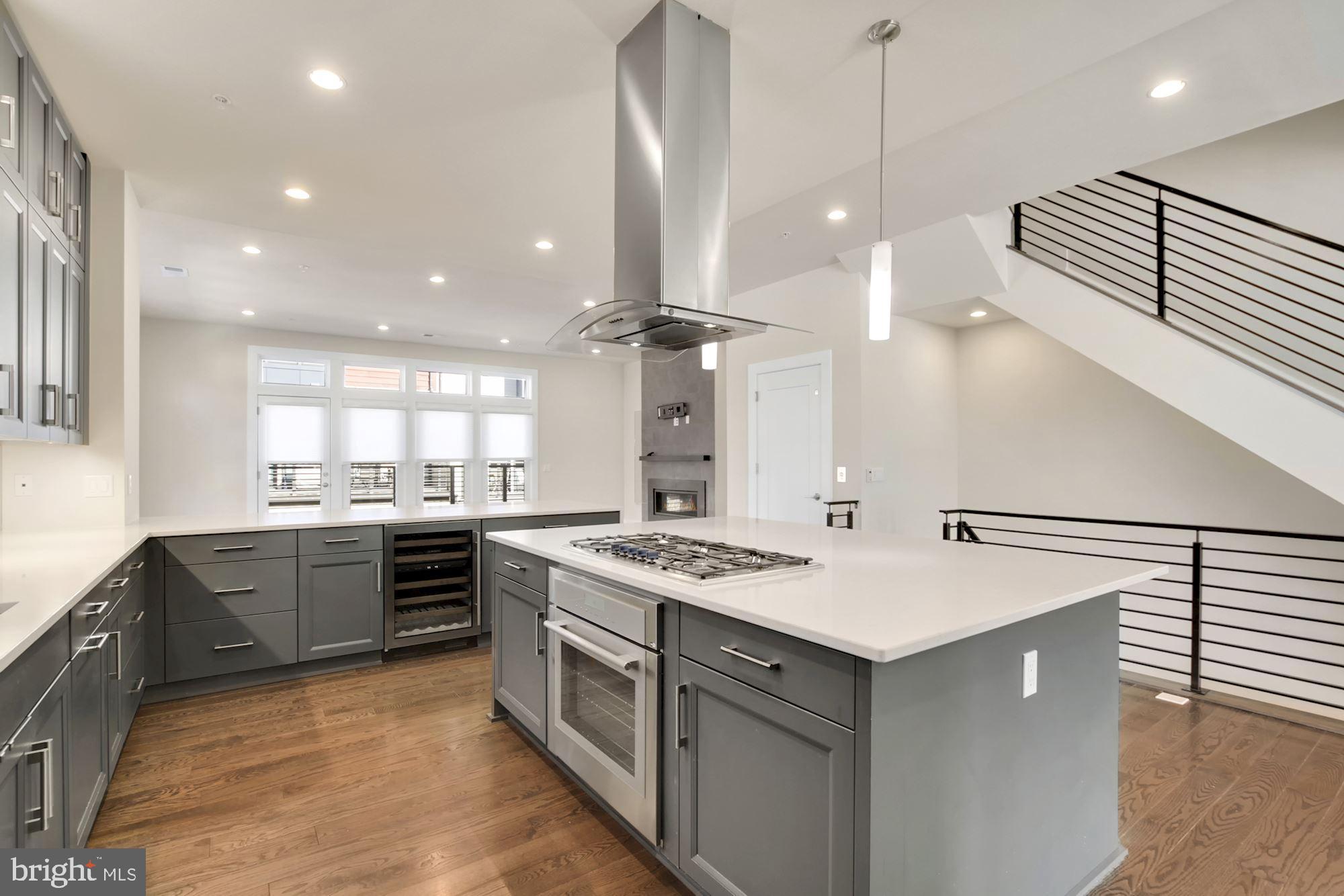 GROSVENOR HEIGHTS - Residential