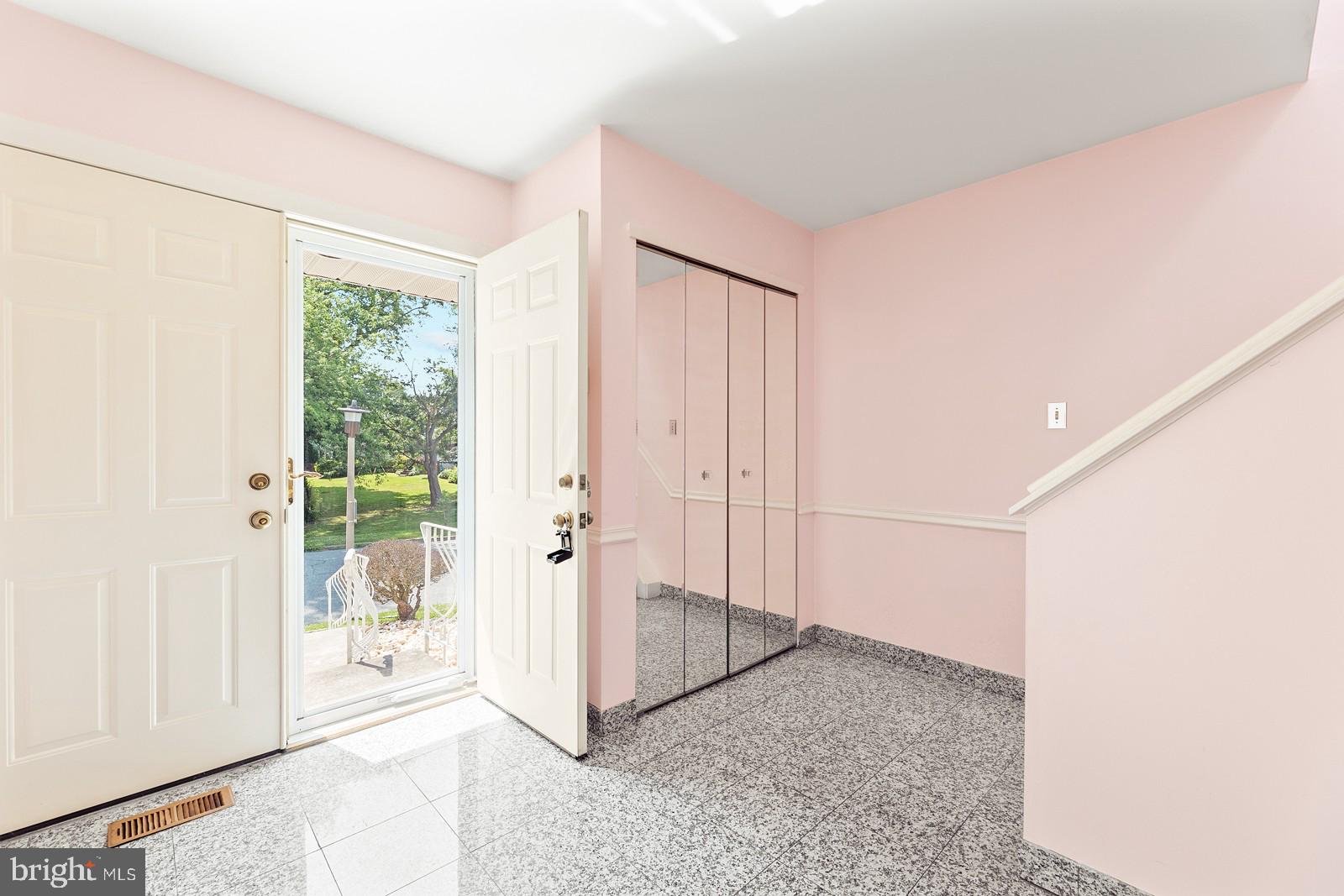 SOMERTON - Residential
