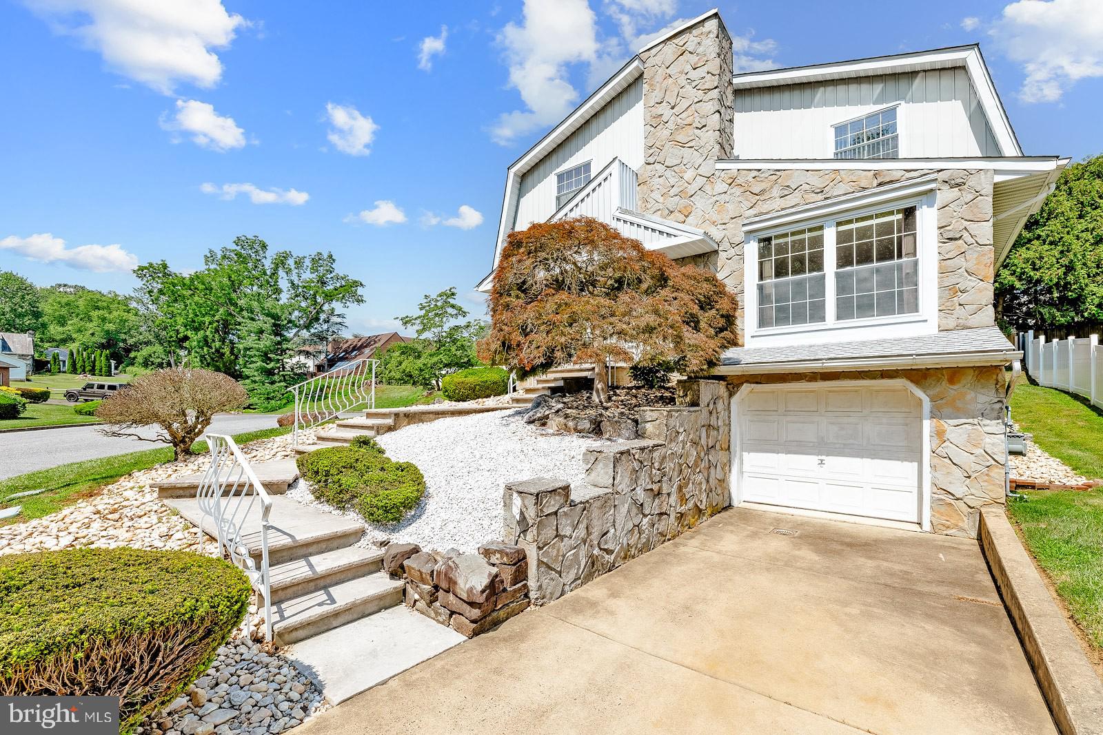 SOMERTON - Residential