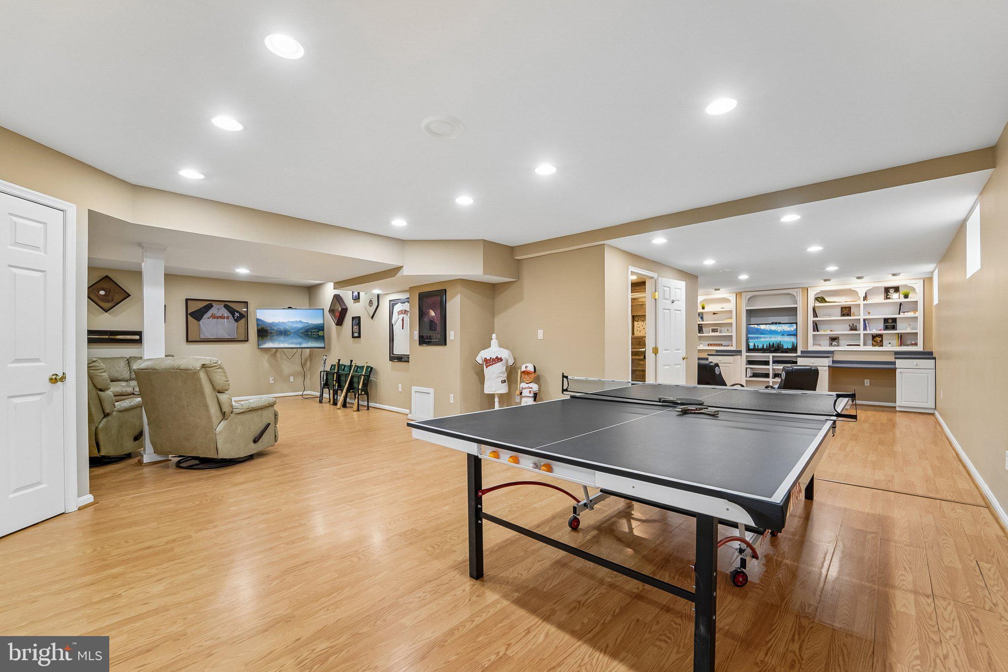 ASHBROOK - Residential