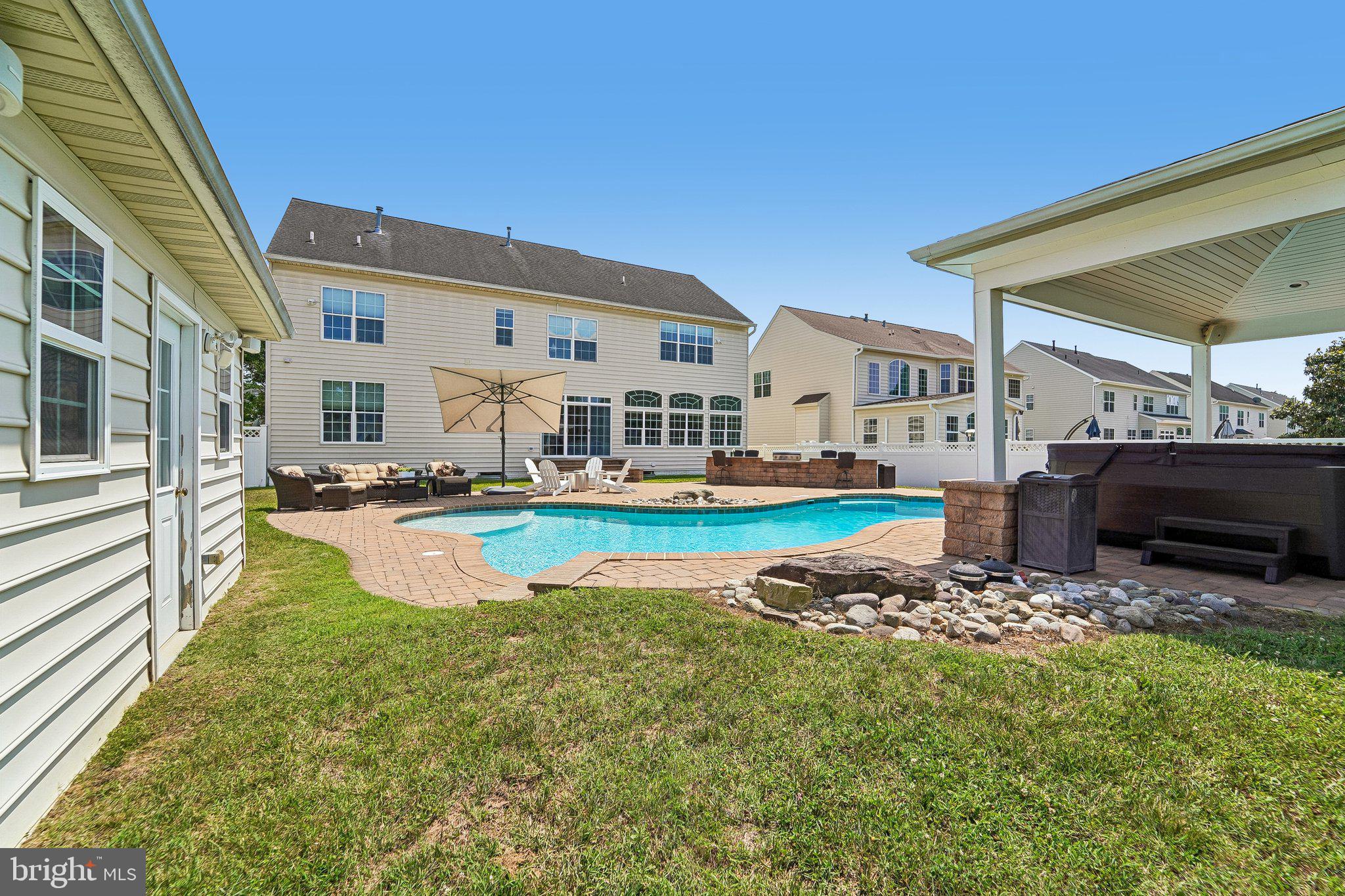 ASHBROOK - Residential
