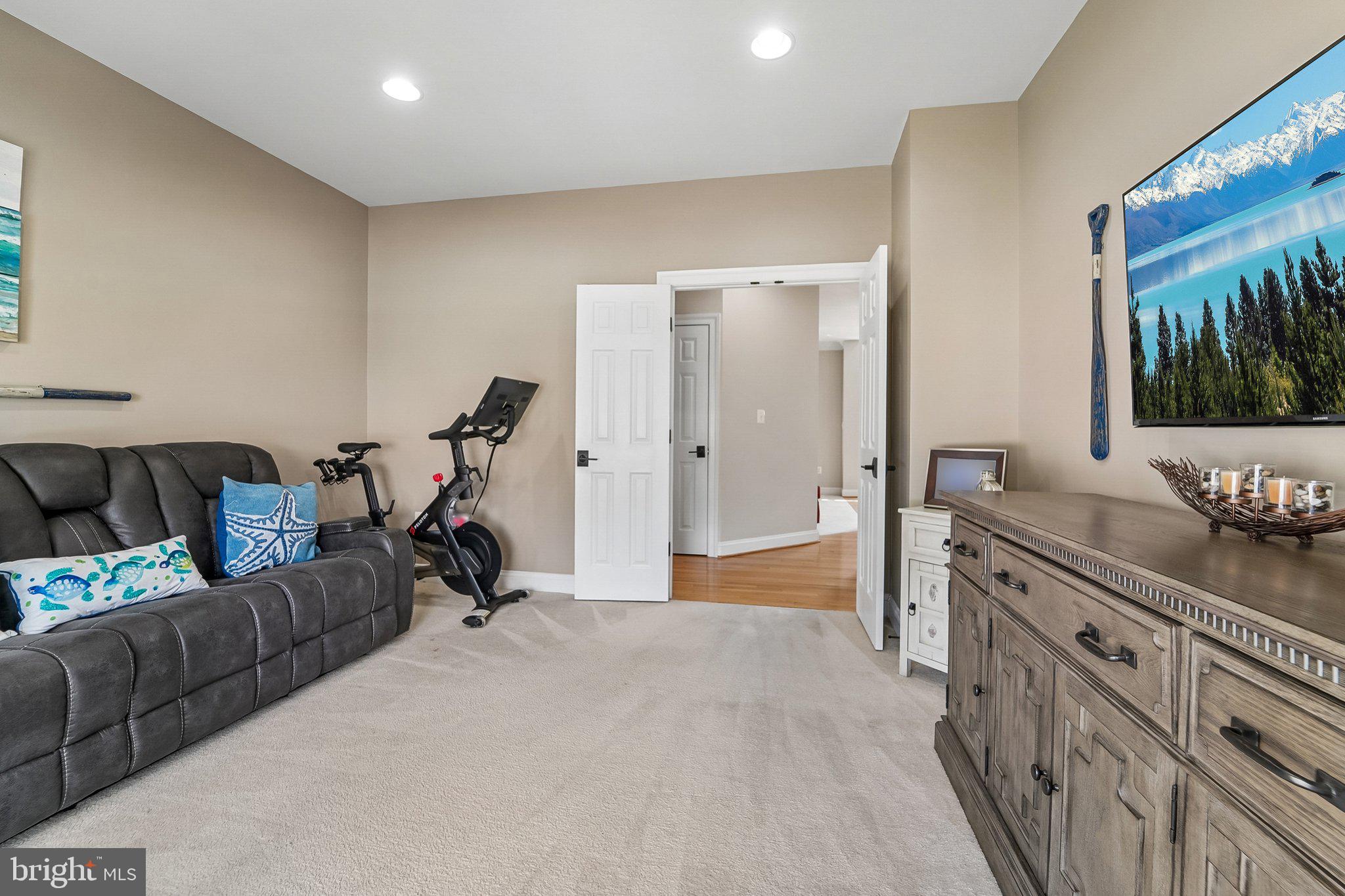 ASHBROOK - Residential