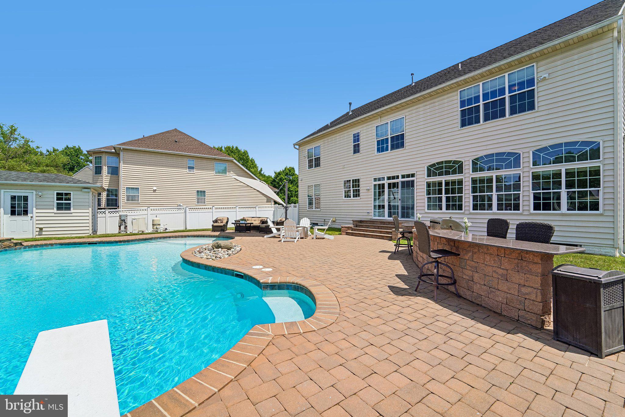 ASHBROOK - Residential