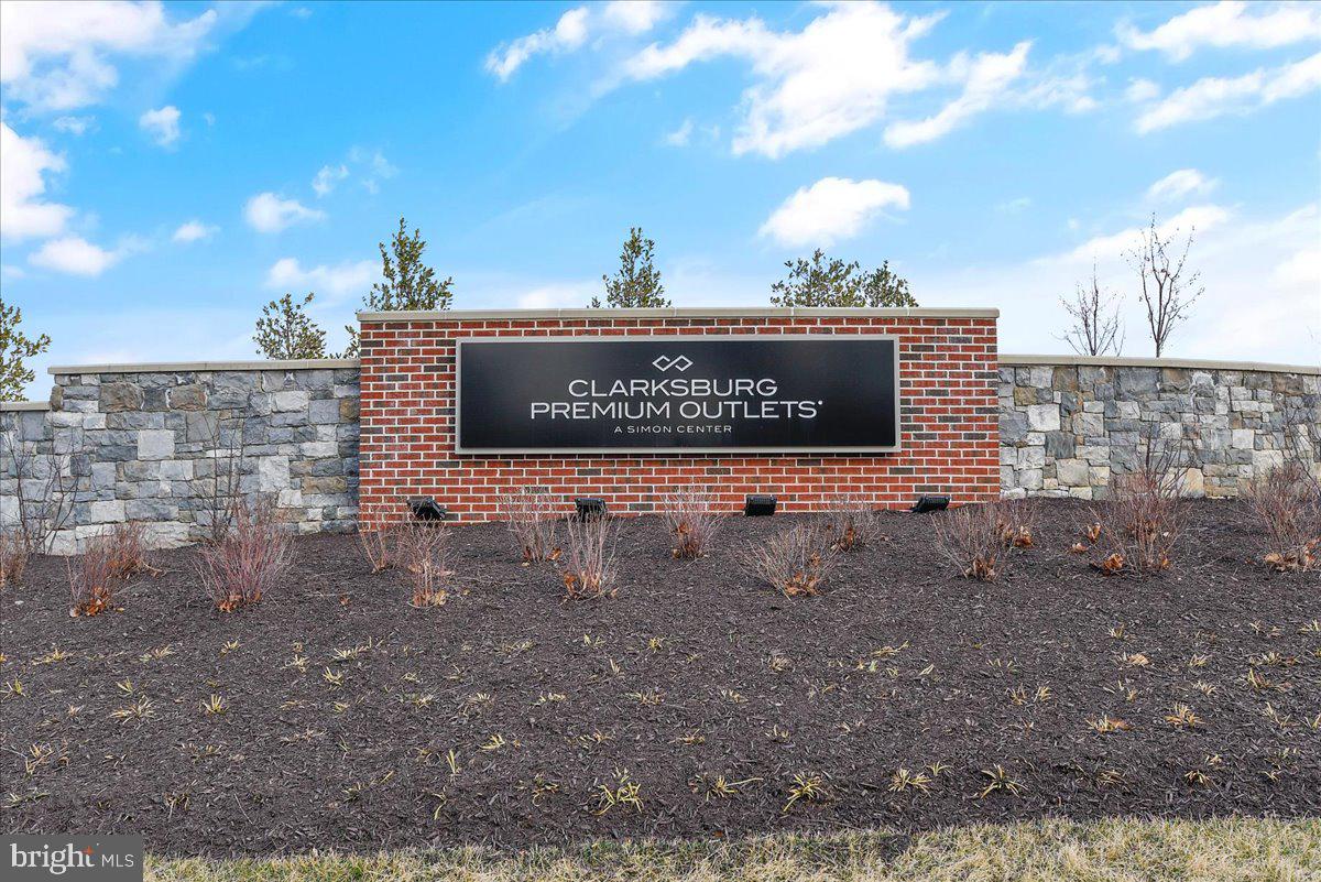 GREENWAY VILLAGE - Residential