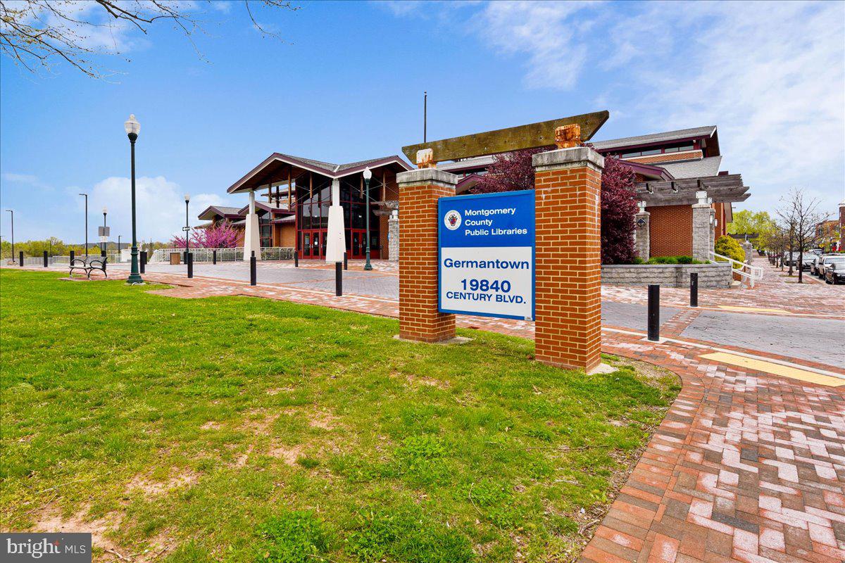 GREENWAY VILLAGE - Residential