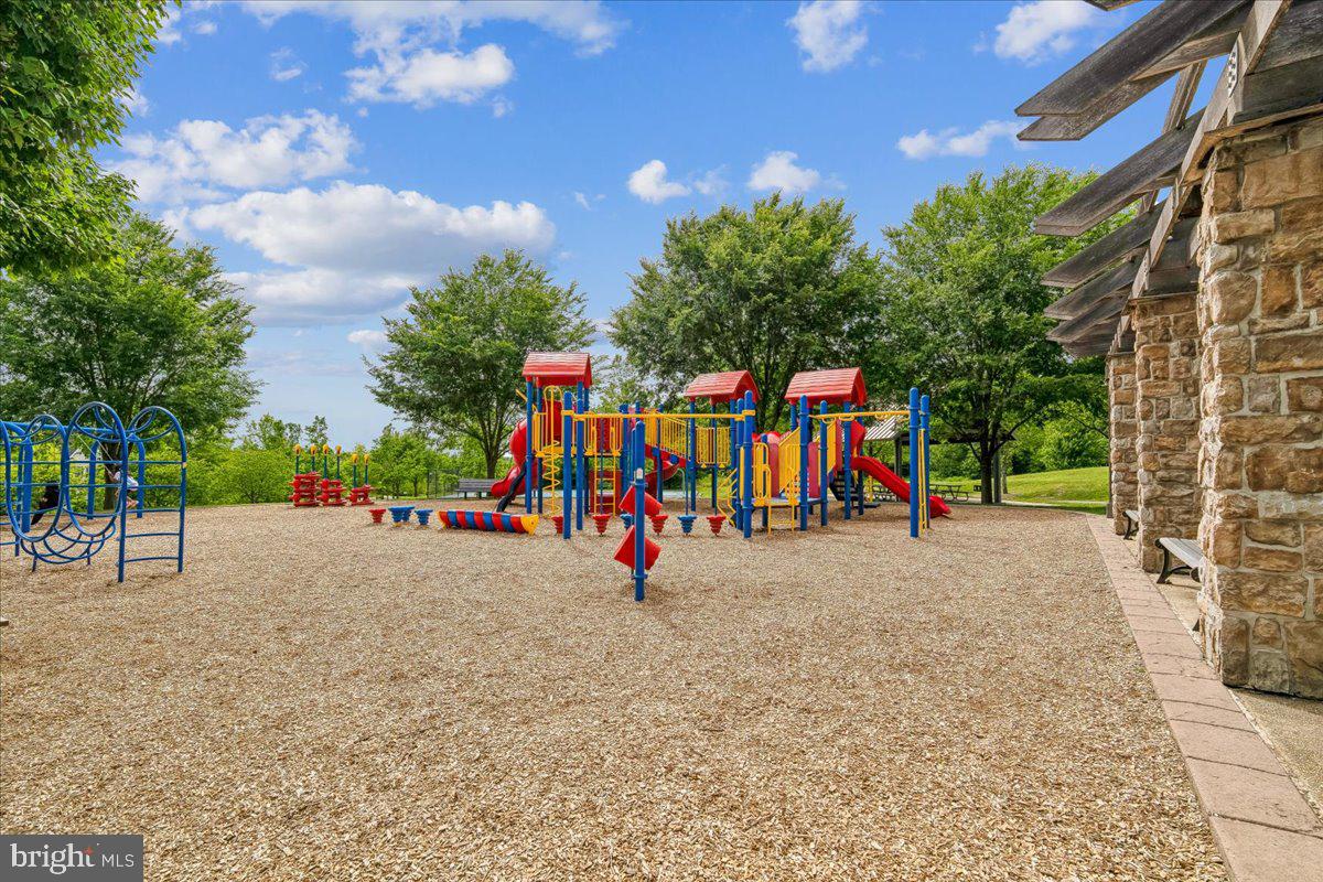 GREENWAY VILLAGE - Residential