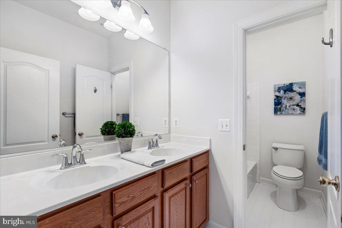 GREENWAY VILLAGE - Residential