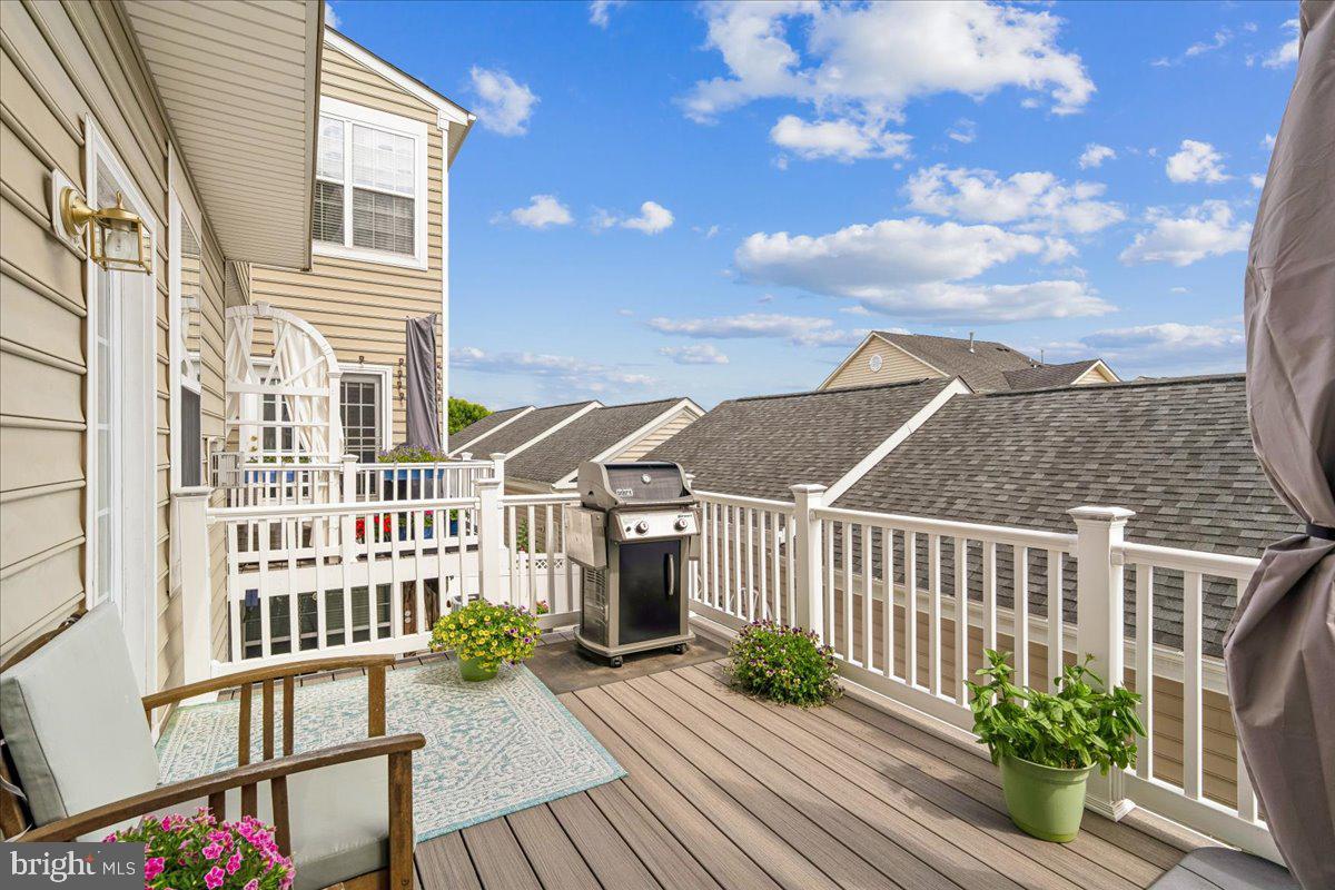 GREENWAY VILLAGE - Residential