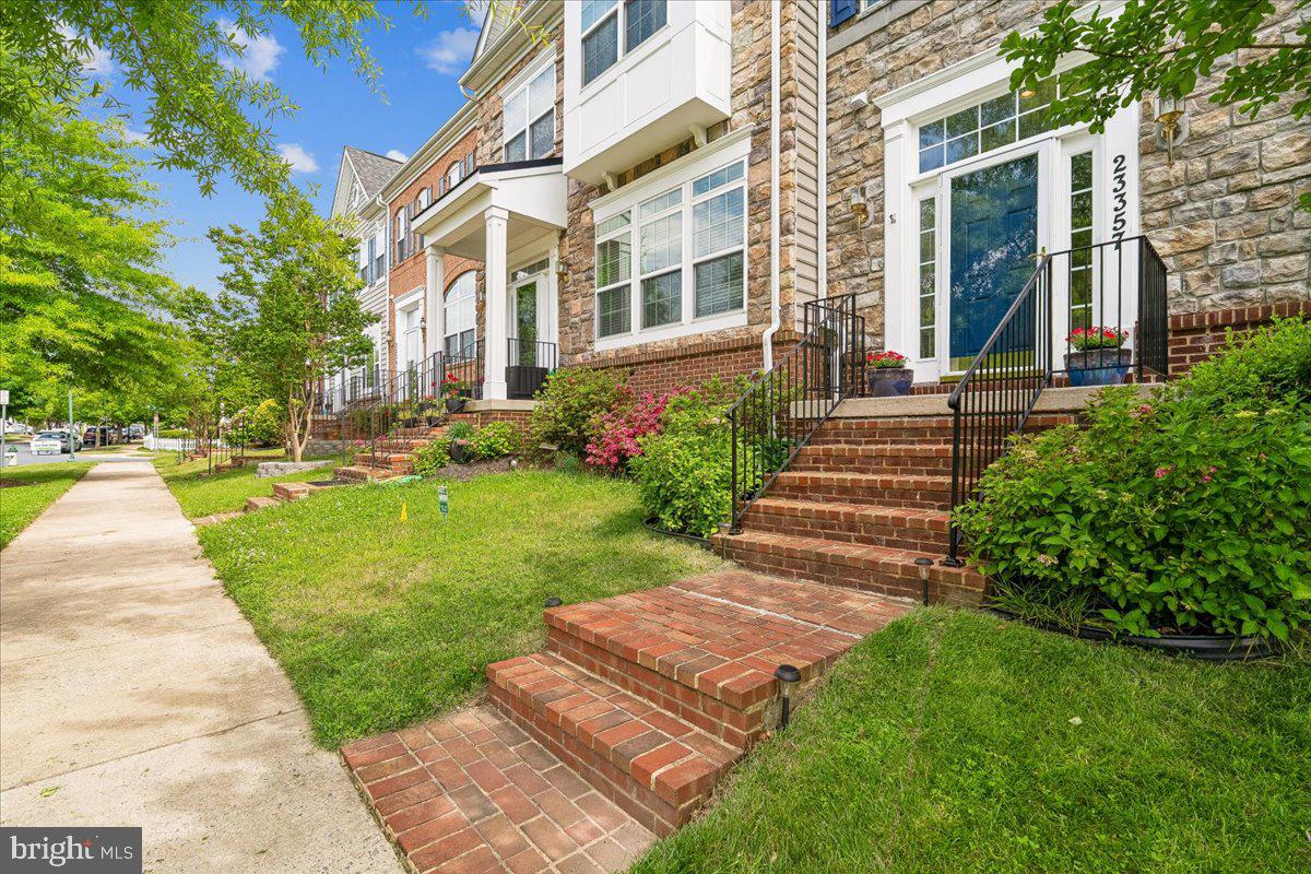 GREENWAY VILLAGE - Residential