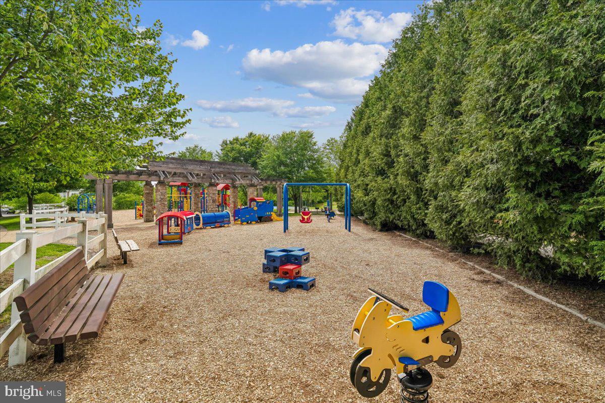 GREENWAY VILLAGE - Residential