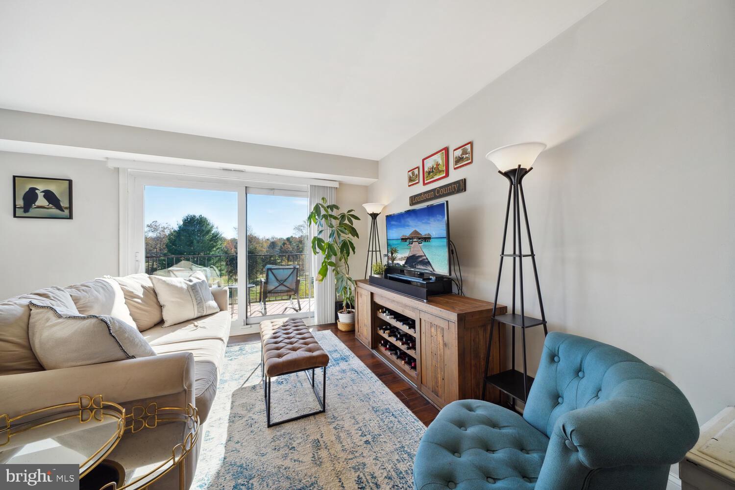 COUNTRY CLUB GREEN - Residential