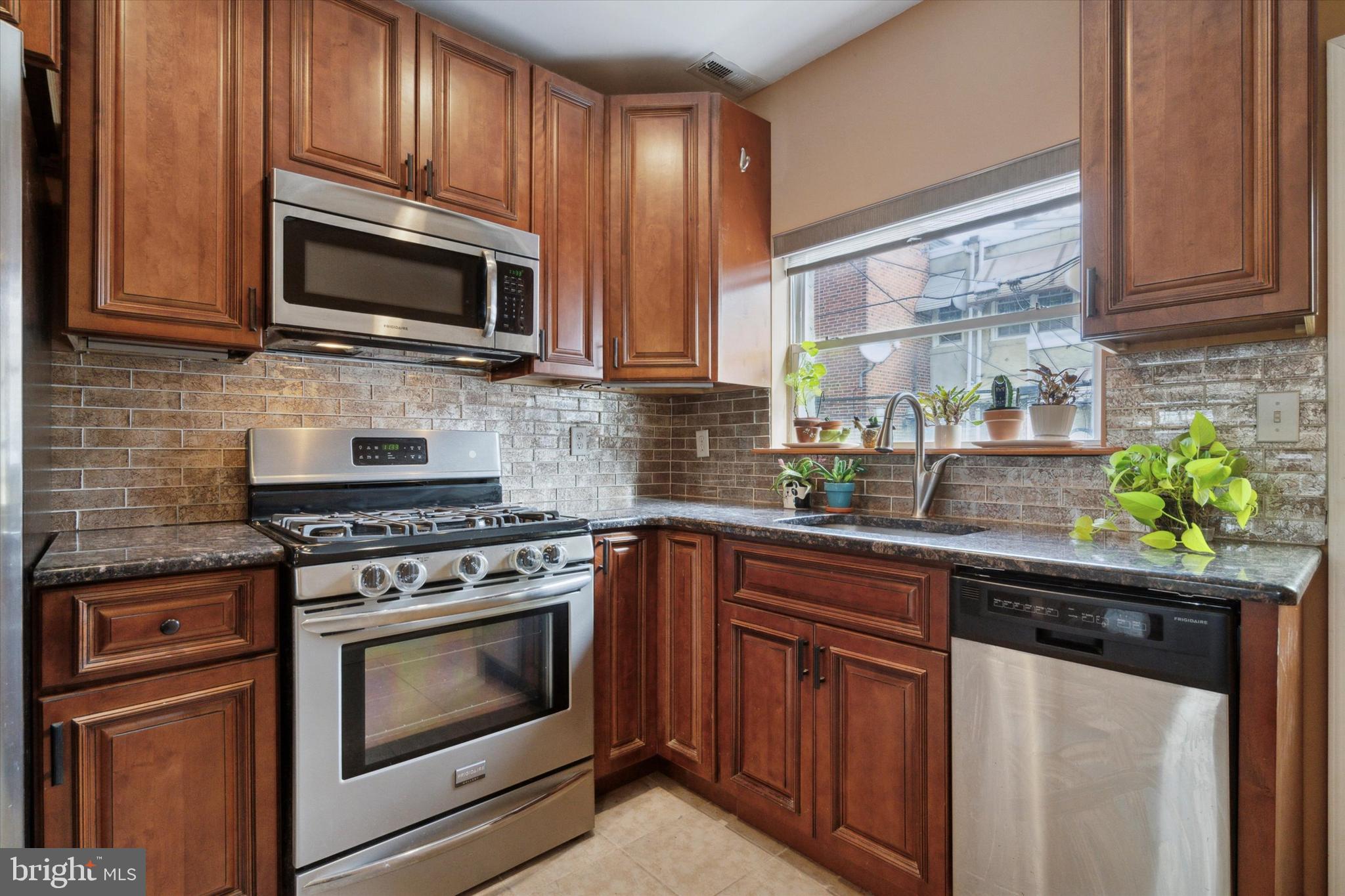 MARCONI PARK EAST - Residential