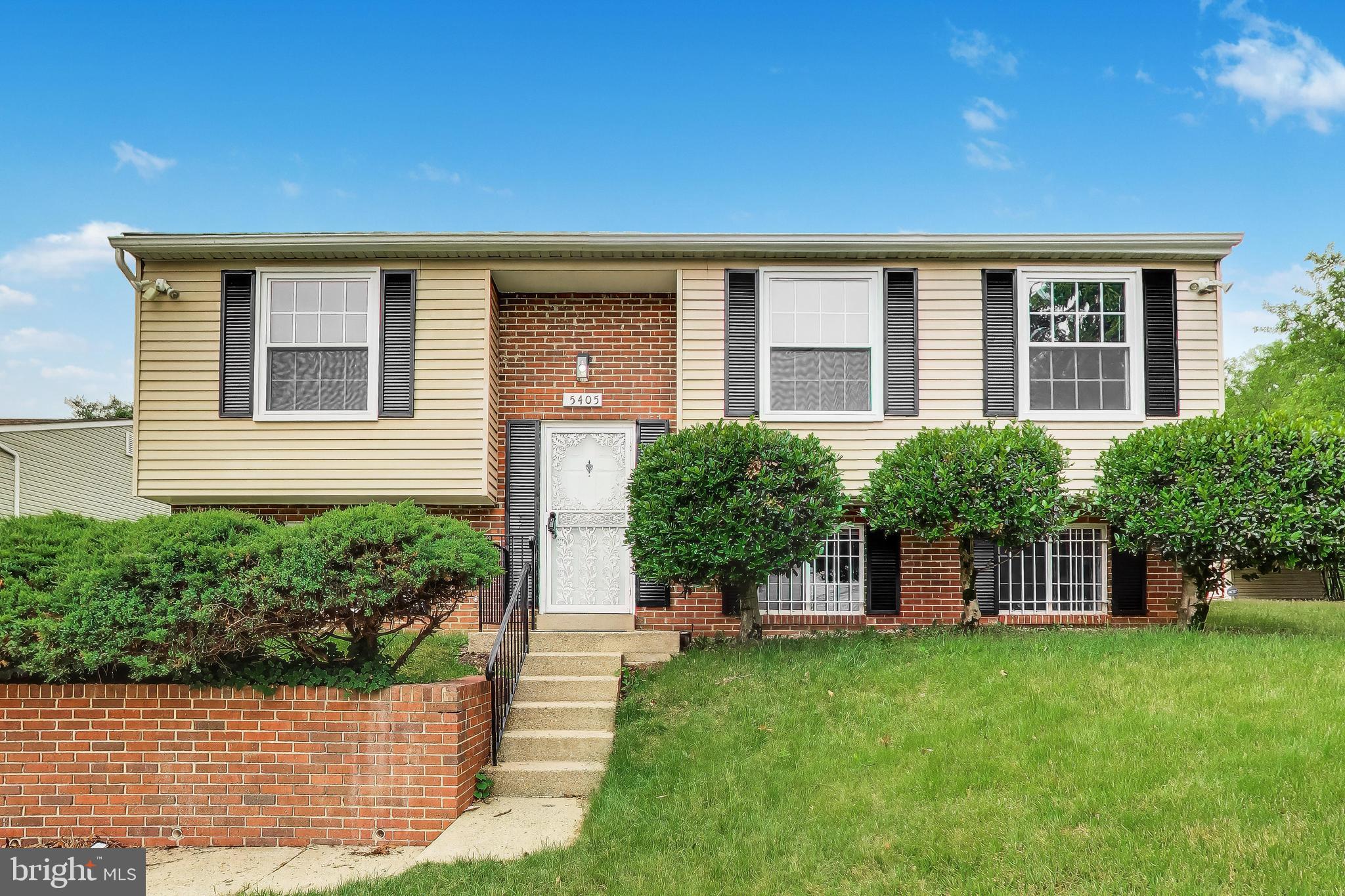 Discover exceptional value in Prince George’s County with this split foyer, ideally situated on a cul-de-
sac. This home meets timeless character and modern comfort across two beautifully finished levels.
Warm hardwood floors and abundant natural light create an inviting atmosphere from the moment you
step inside. The main level offers a bright, open living and dining area that transitions seamlessly into a
sunroom and a thoughtfully updated kitchen featuring crisp cabinetry, quartz countertops, stainless
steel appliances, a stylish backsplash, and a spacious island, perfect for family gatherings and effortless
entertaining. Main level has three comfortable bedrooms that provide peaceful private retreats,
complemented by a fully updated hall bathroom with clean, modern finishes, updated tilework, and
contemporary fixtures. The finished lower level expands your living options with a generous recreation
area, a beautifully updated full bathroom and a bedroom. Bedroom can be used as a flexible space ideal
for guests, a home office, fitness zone, or media room. A separate basement entrance adds convenience
and versatility. Outdoor living shines with a deck, a yard and a driveway, perfect for relaxing, gardening,
or hosting friends. Ideally located near major commuter routes, shopping, dining, and National Harbor,
this home delivers a rare blend of style, convenience, and everyday comfort. Don’t miss this
opportunity—schedule your showing today!