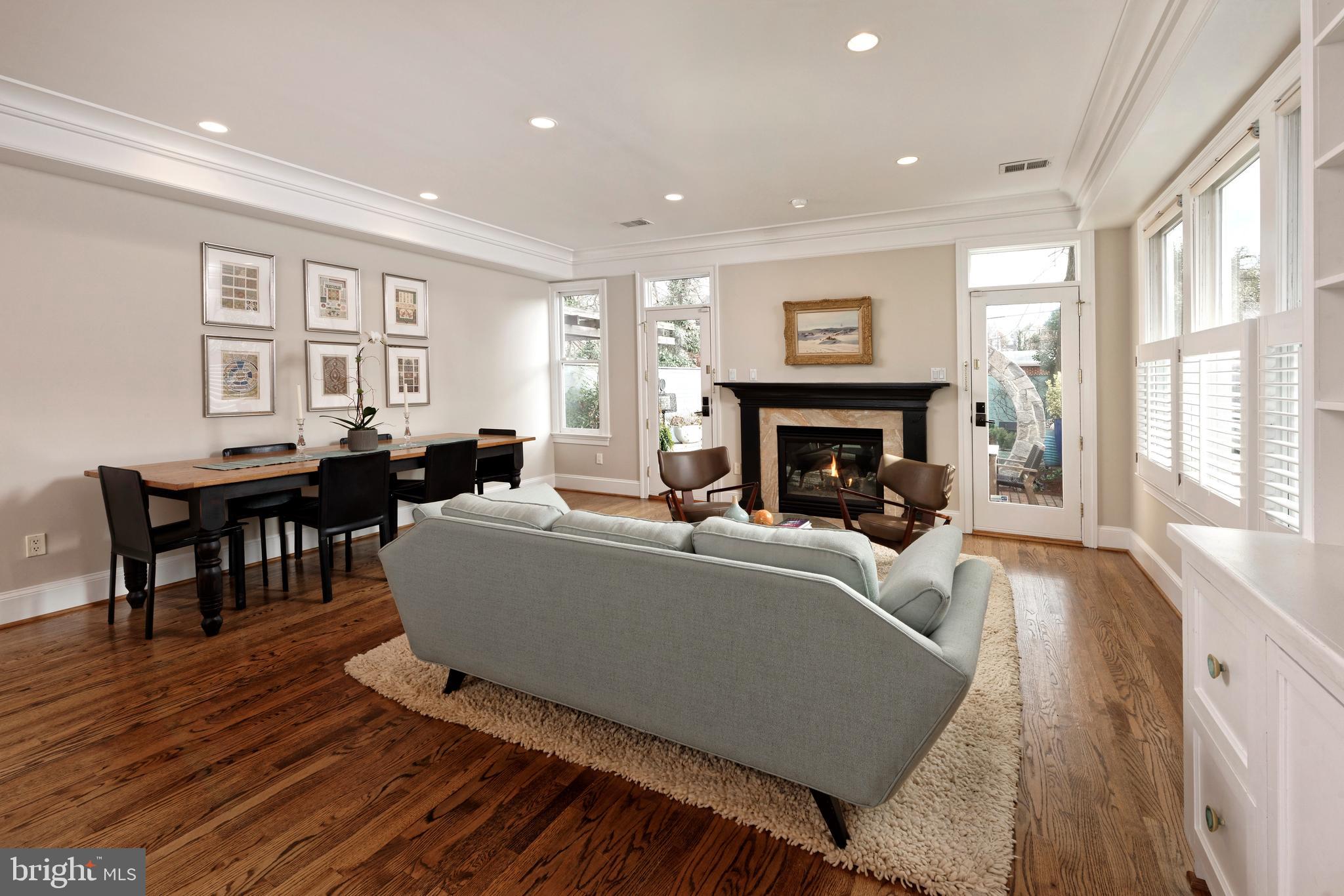 OLD TOWN ALEXANDRIA - Residential