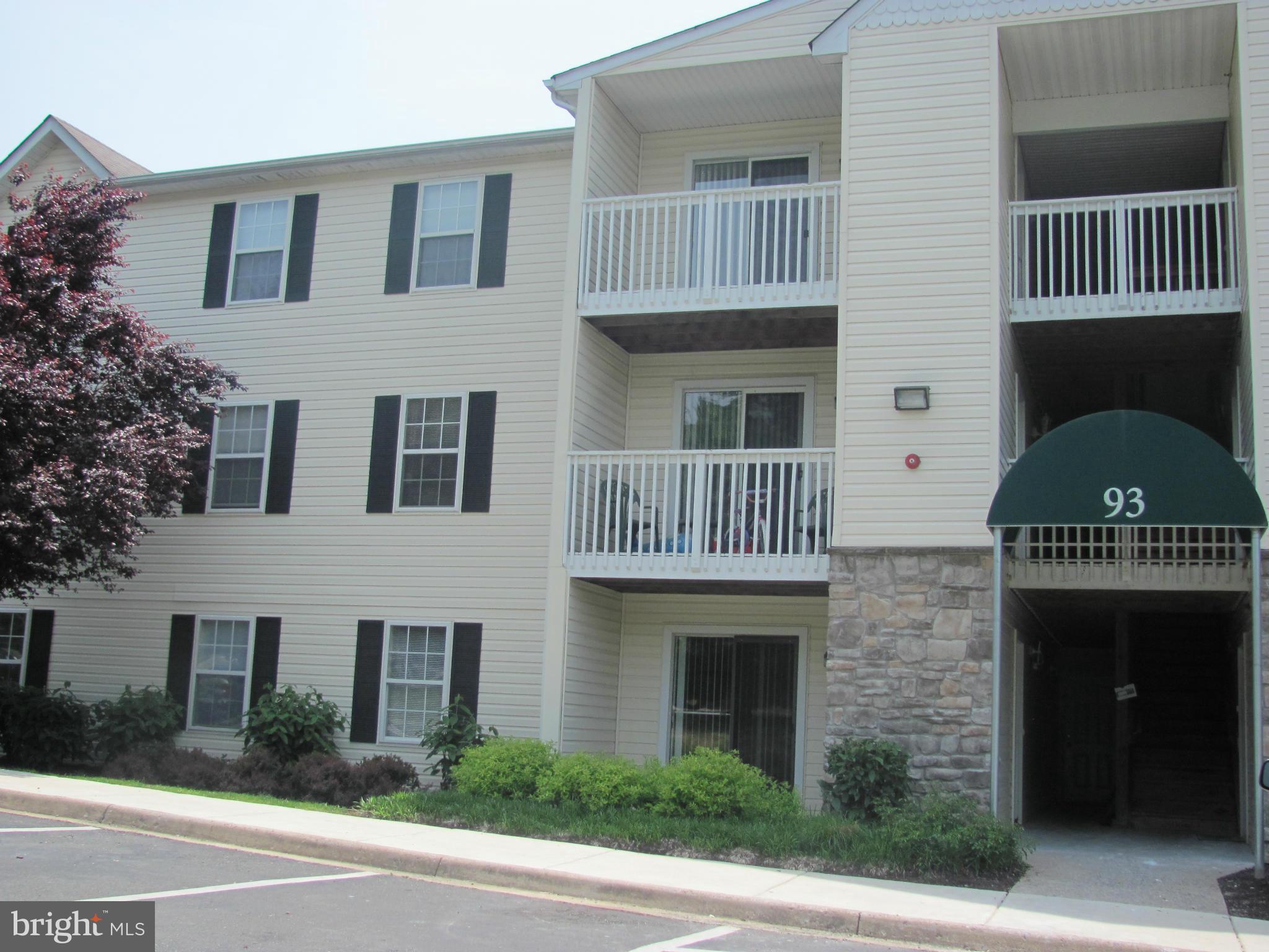 Charming condo in sought after location!   This home offers  generous sized bedrooms, stack washer and dryer  and stainless steel appliances.  Main level unit with a patio and secure storage.Convenient location only minutes to I-95 & Quantico and 6 miles to the VRE.  Walking distance to many amenities/shops.  Community amenities include pool and fitness center.