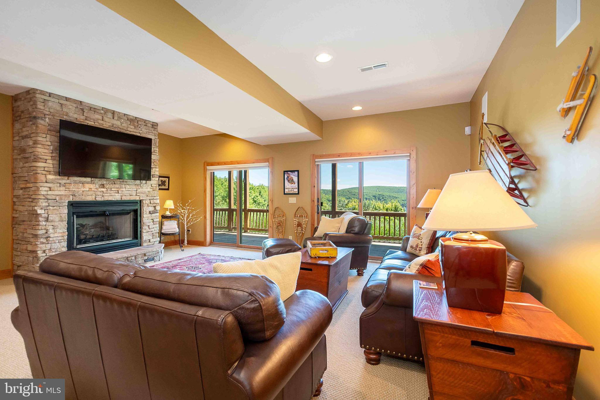 SOUTHRIDGE - Residential