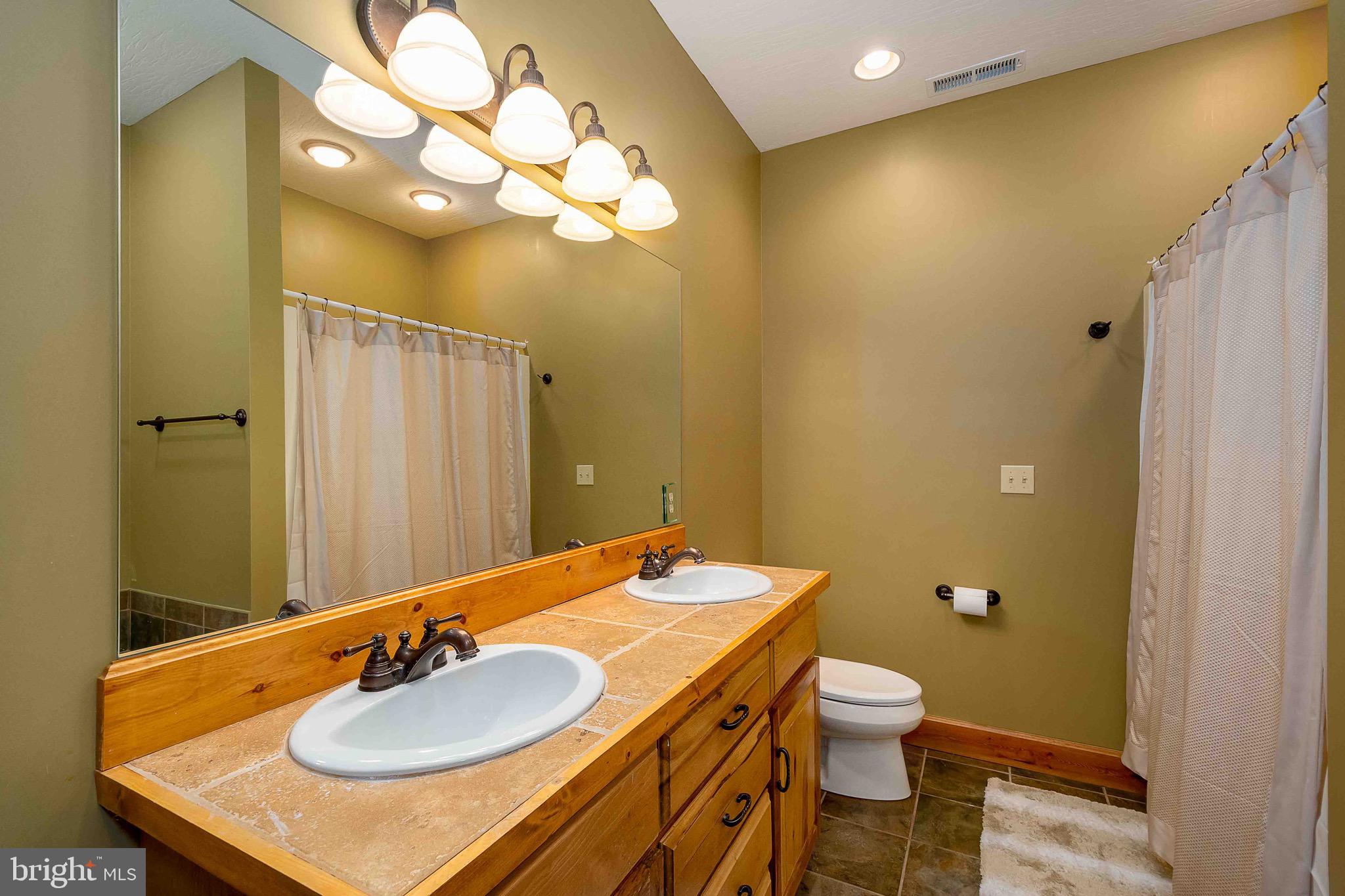 SOUTHRIDGE - Residential