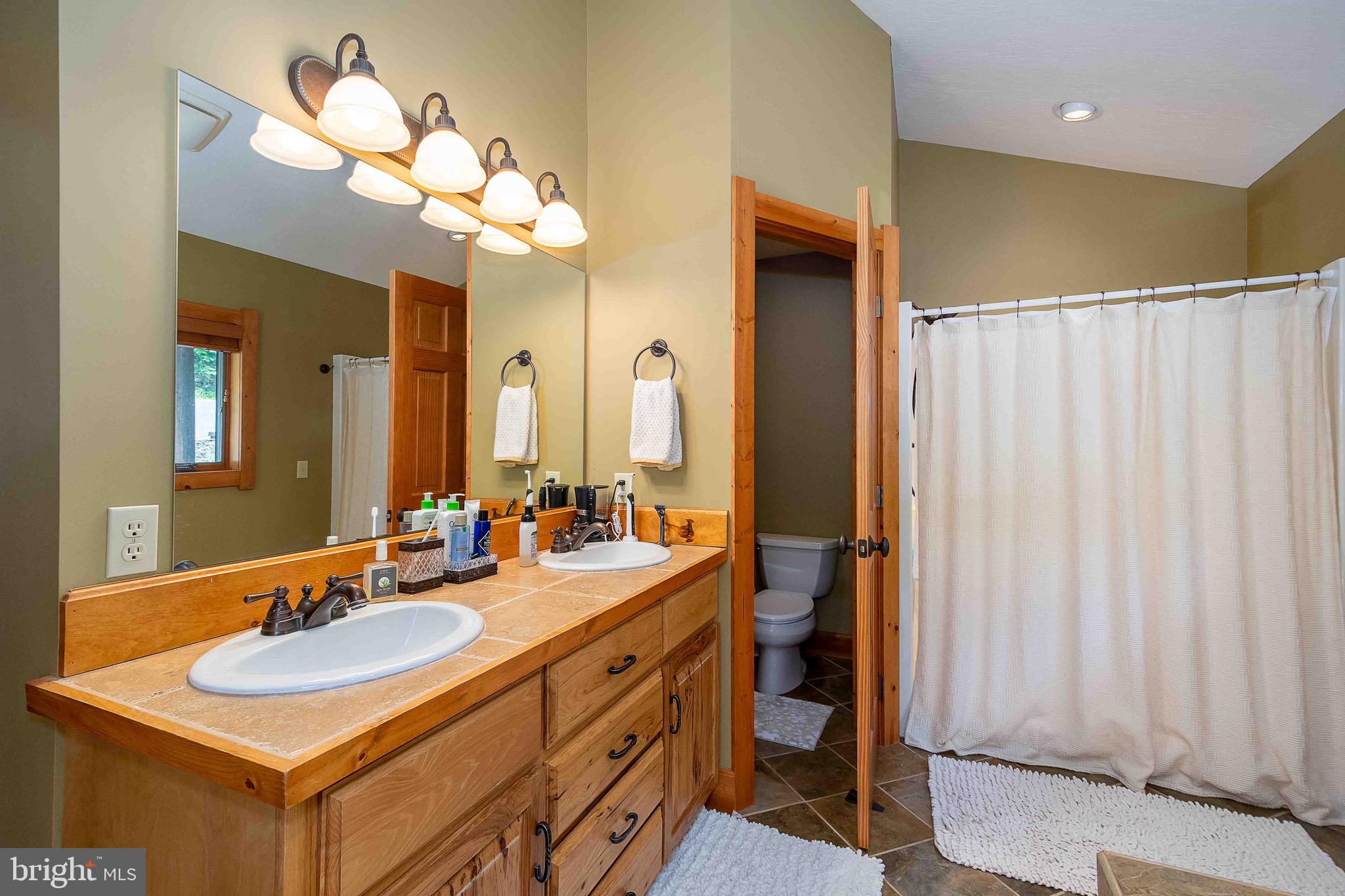 SOUTHRIDGE - Residential