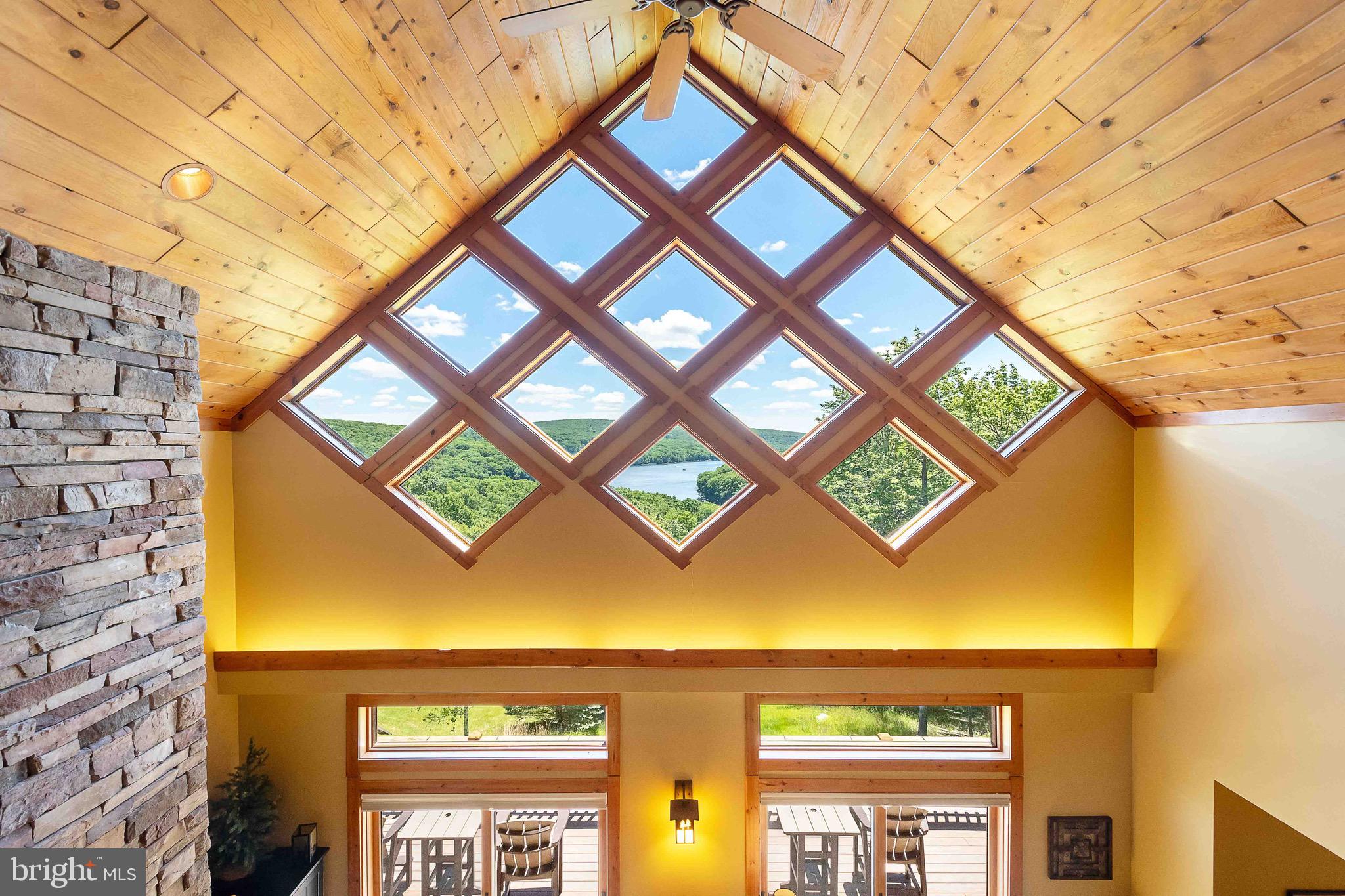 SOUTHRIDGE - Residential