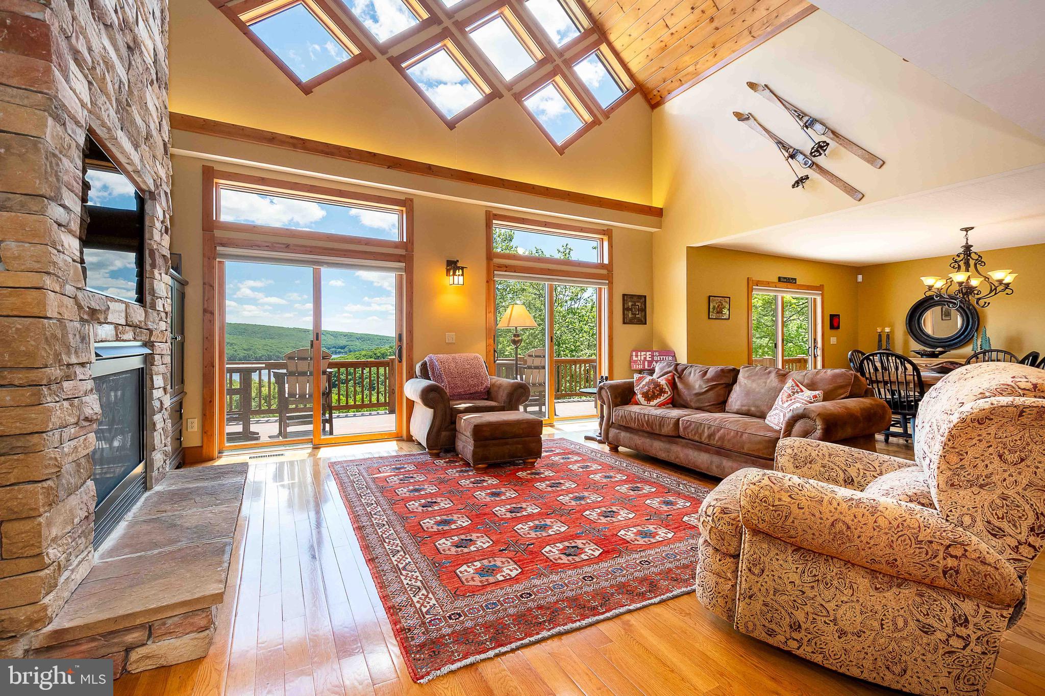 SOUTHRIDGE - Residential