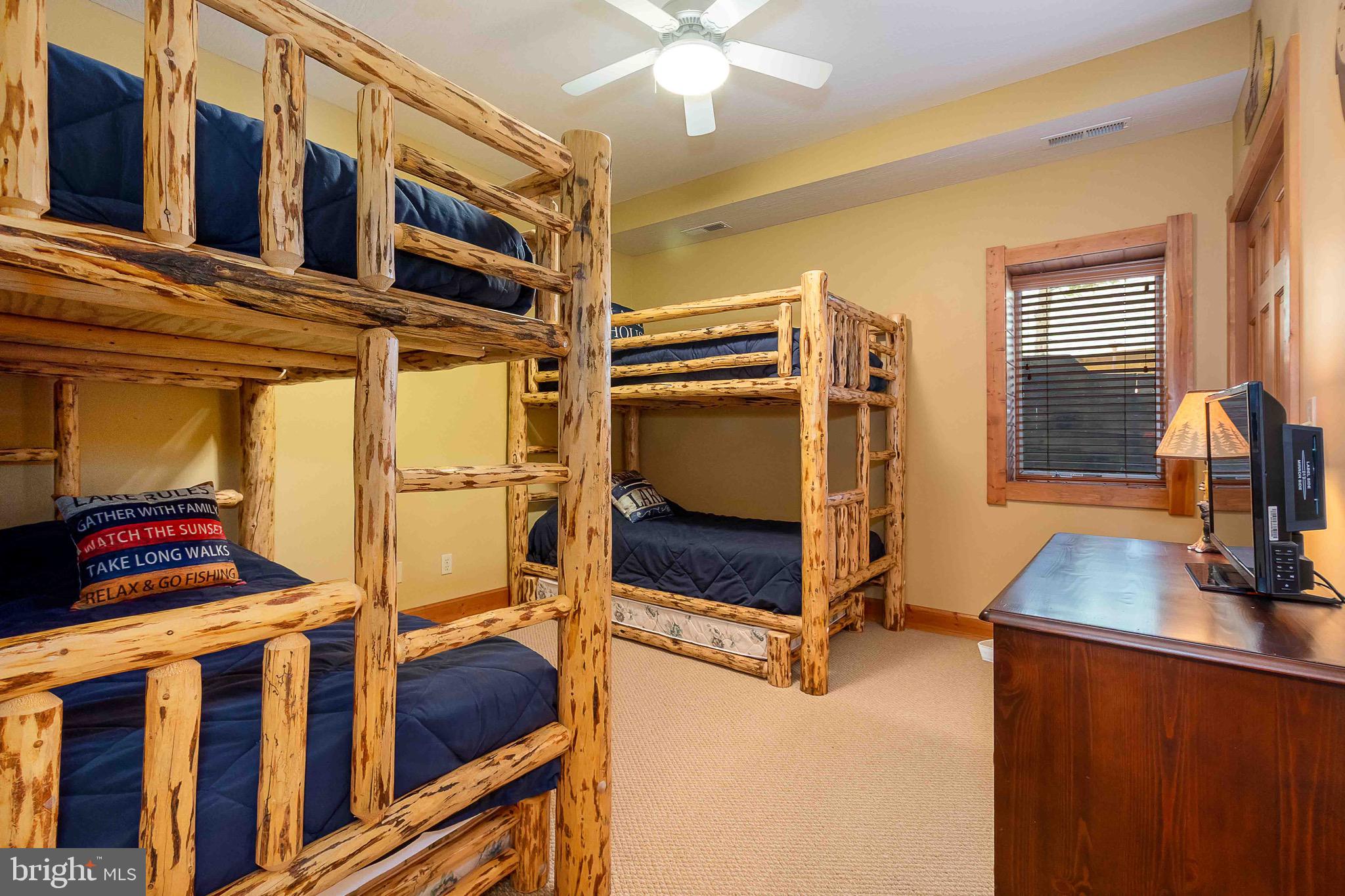 SOUTHRIDGE - Residential