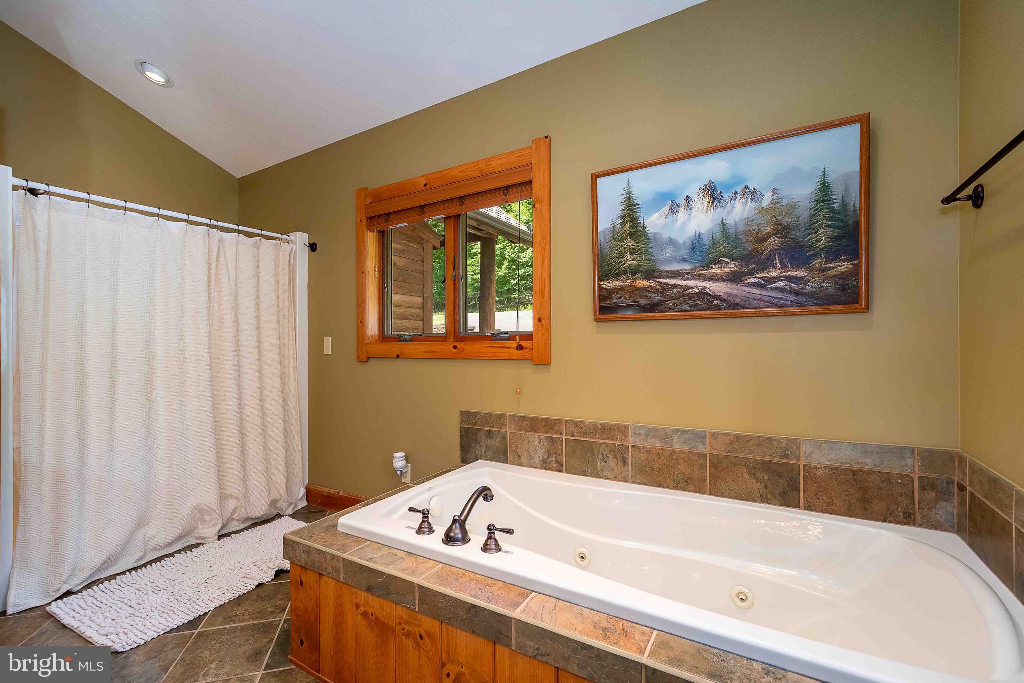 SOUTHRIDGE - Residential