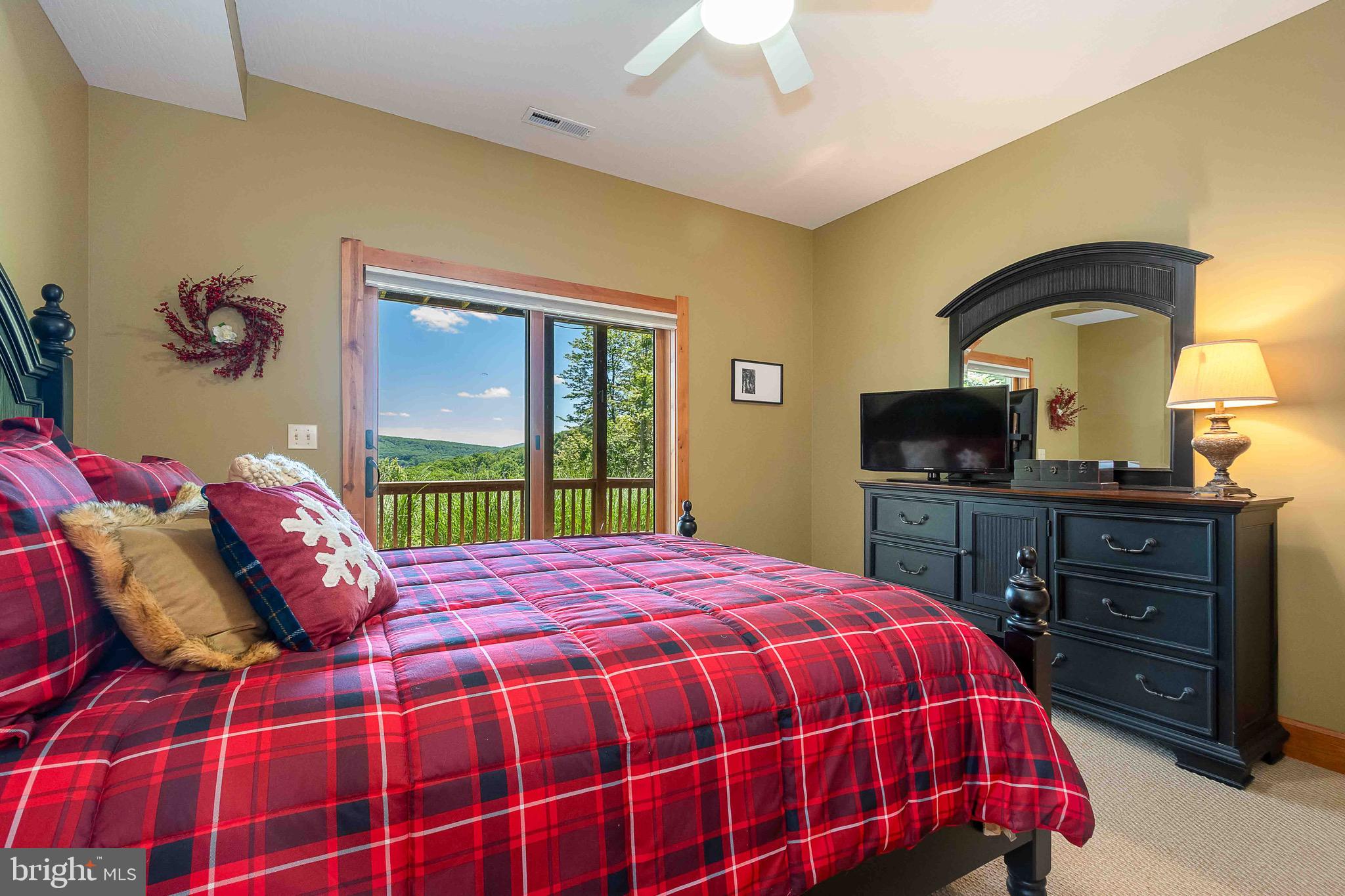 SOUTHRIDGE - Residential