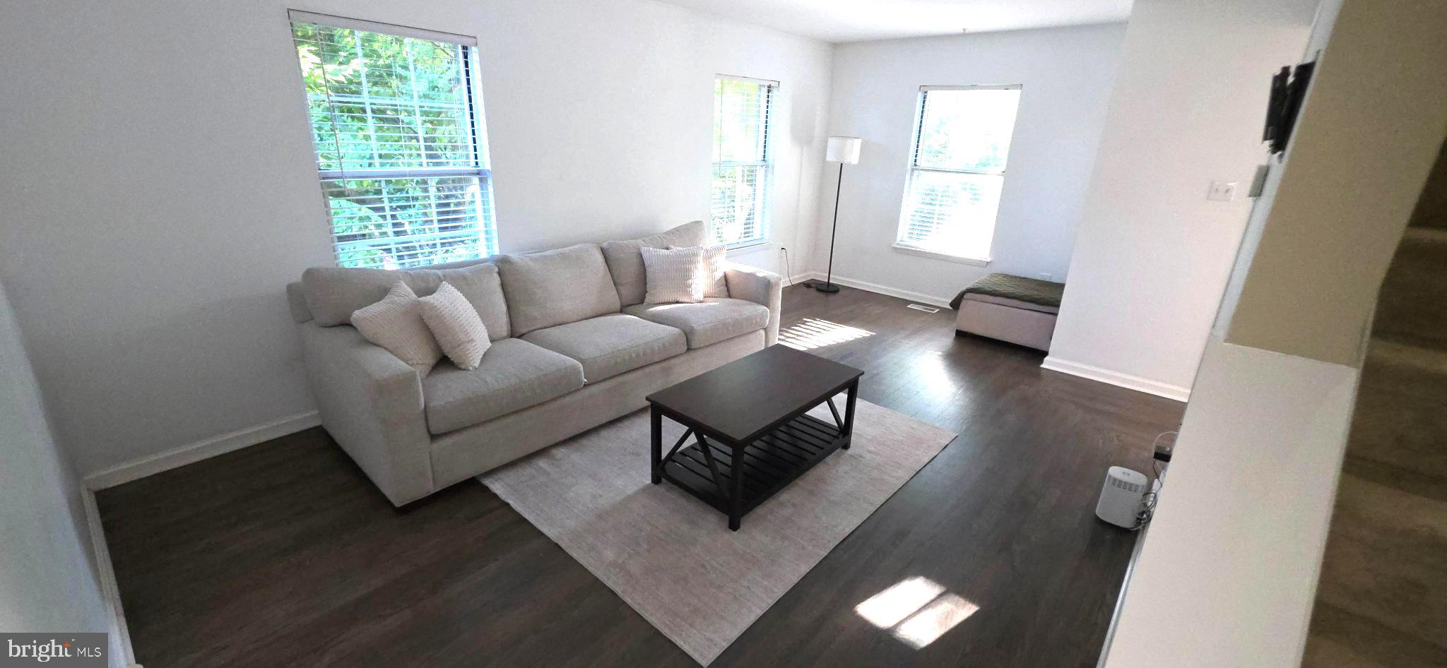 ELIZABETHS LANDING - Residential