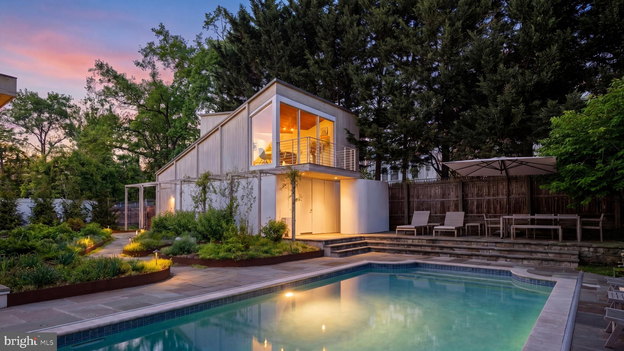 CLEVELAND PARK - Residential