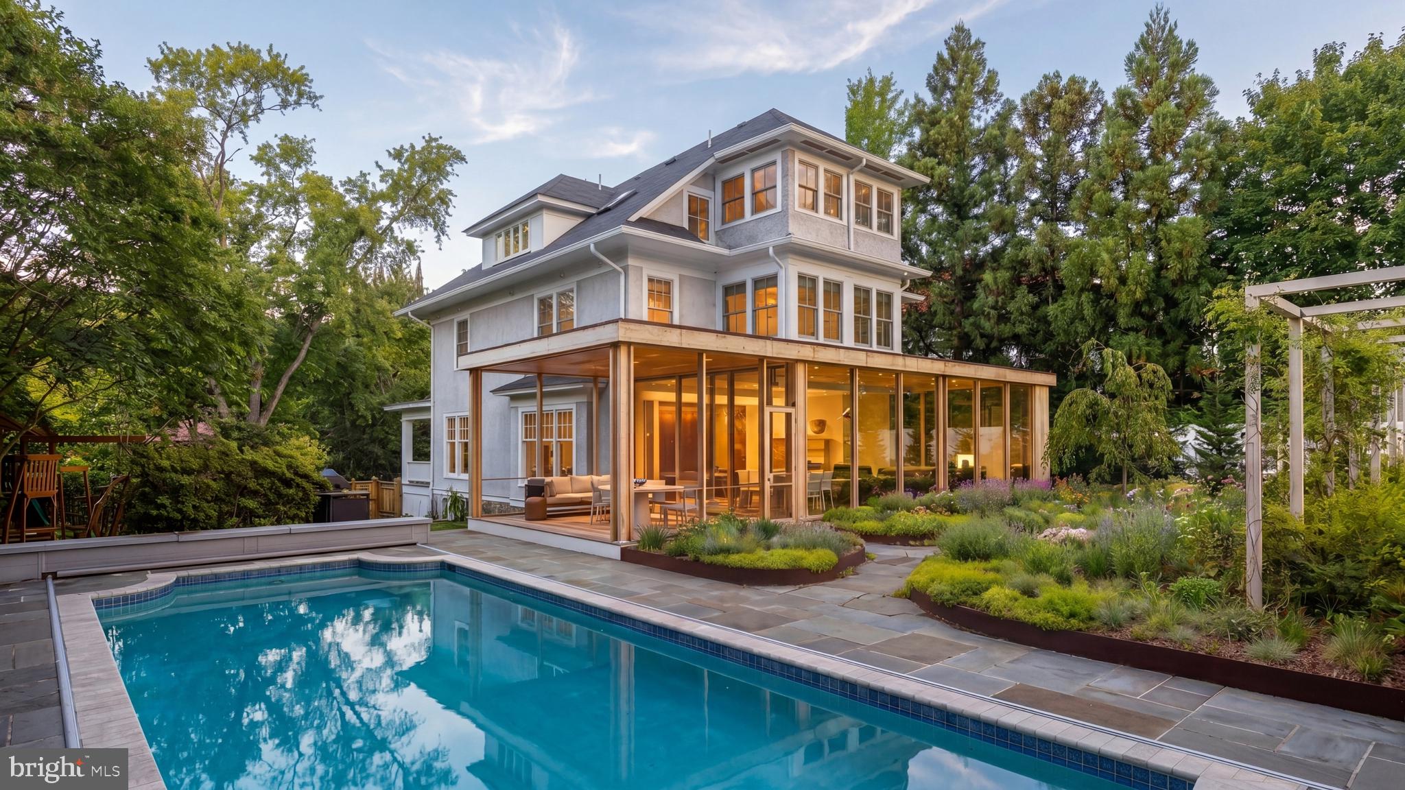 CLEVELAND PARK - Residential