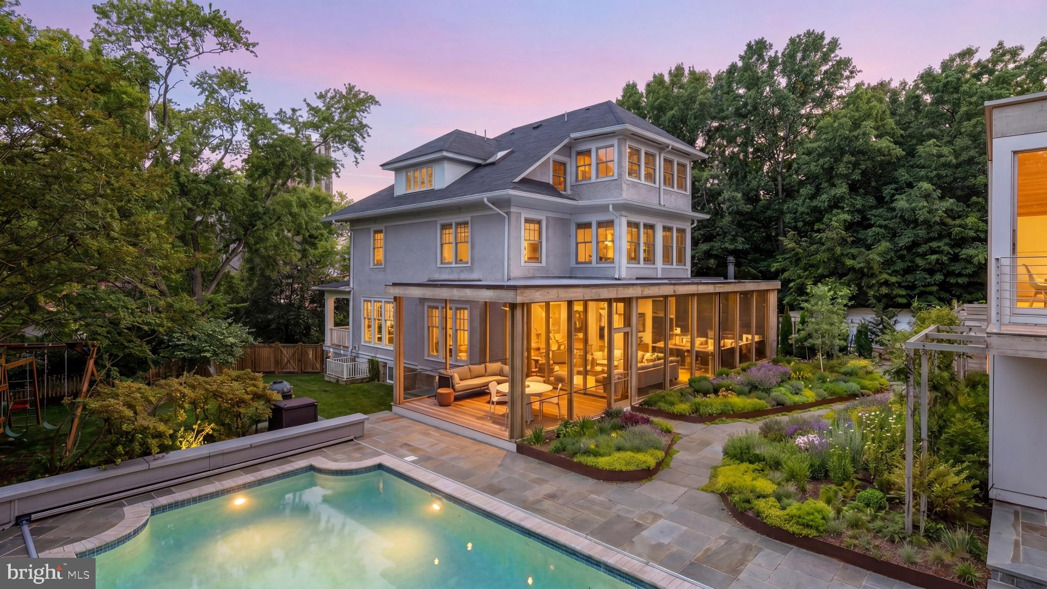 CLEVELAND PARK - Residential