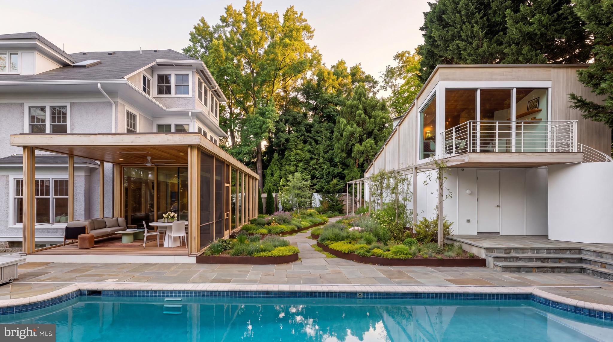 CLEVELAND PARK - Residential