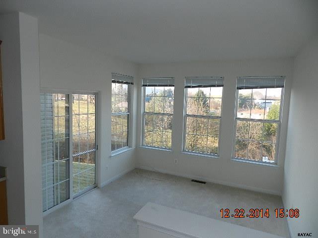 PEACEFIELDS - Residential