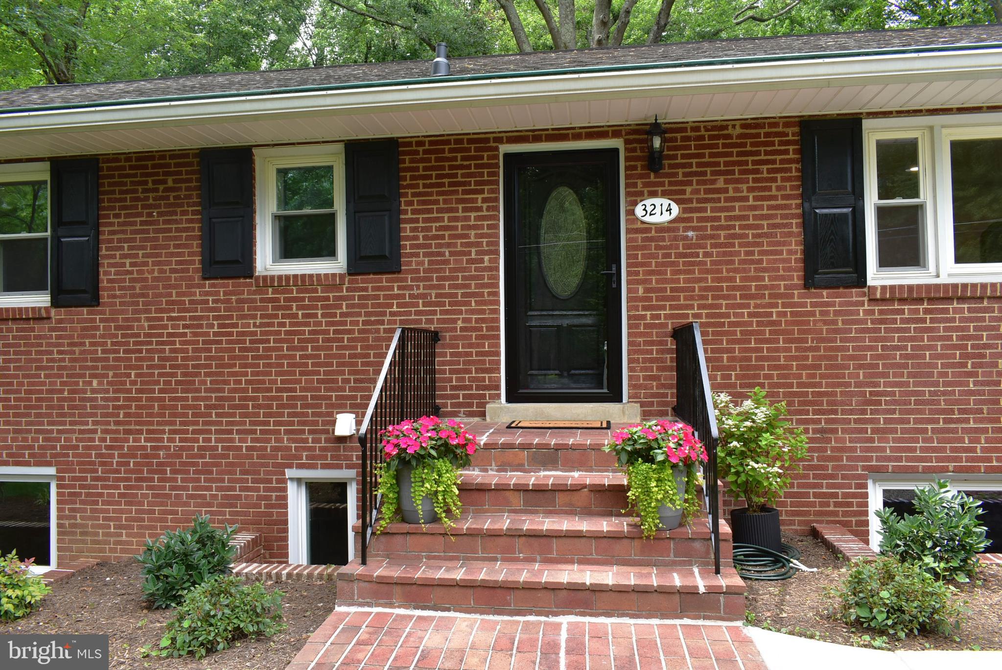 MANTUA - Residential