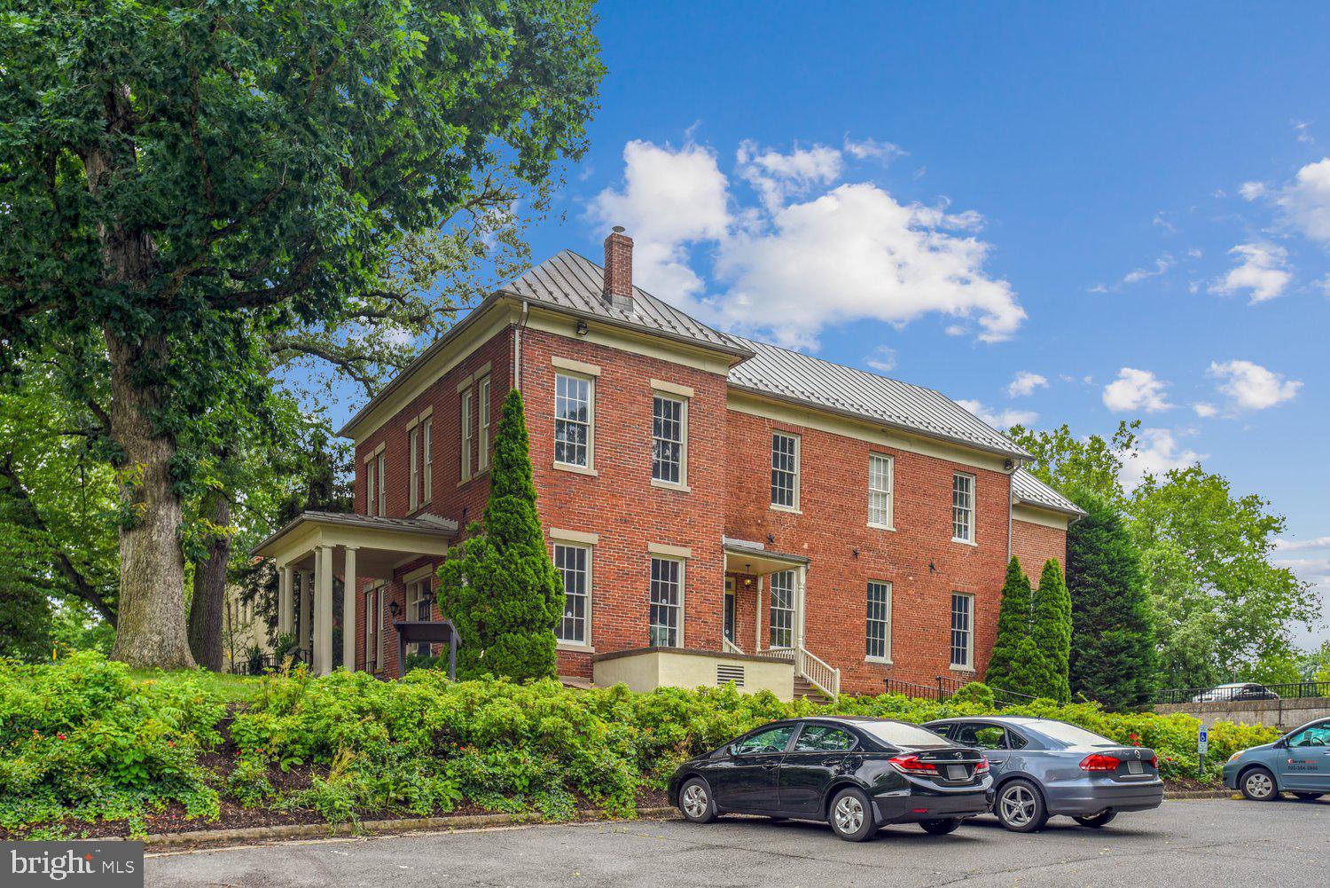 MANTUA - Residential