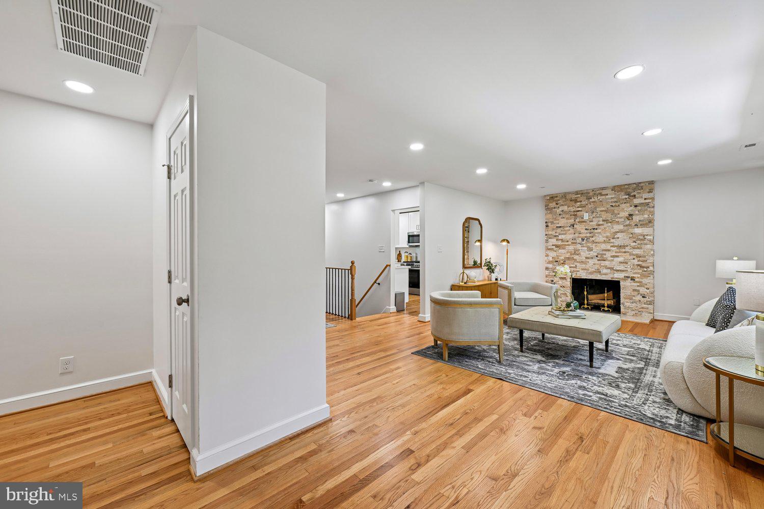 MANTUA - Residential