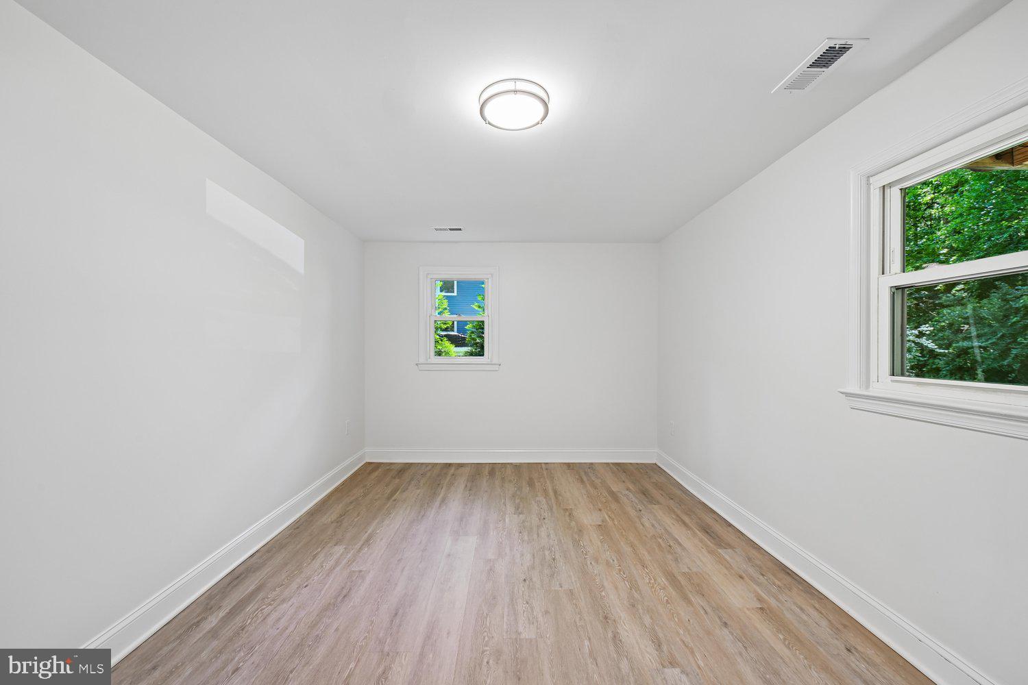 MANTUA - Residential